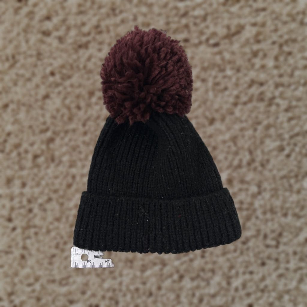 Vintage Wild Fable Beanie Toque Womens One Size Black Purple Knit Acrylic Poly Blend Size ONE SIZE - 1 Thumbnail