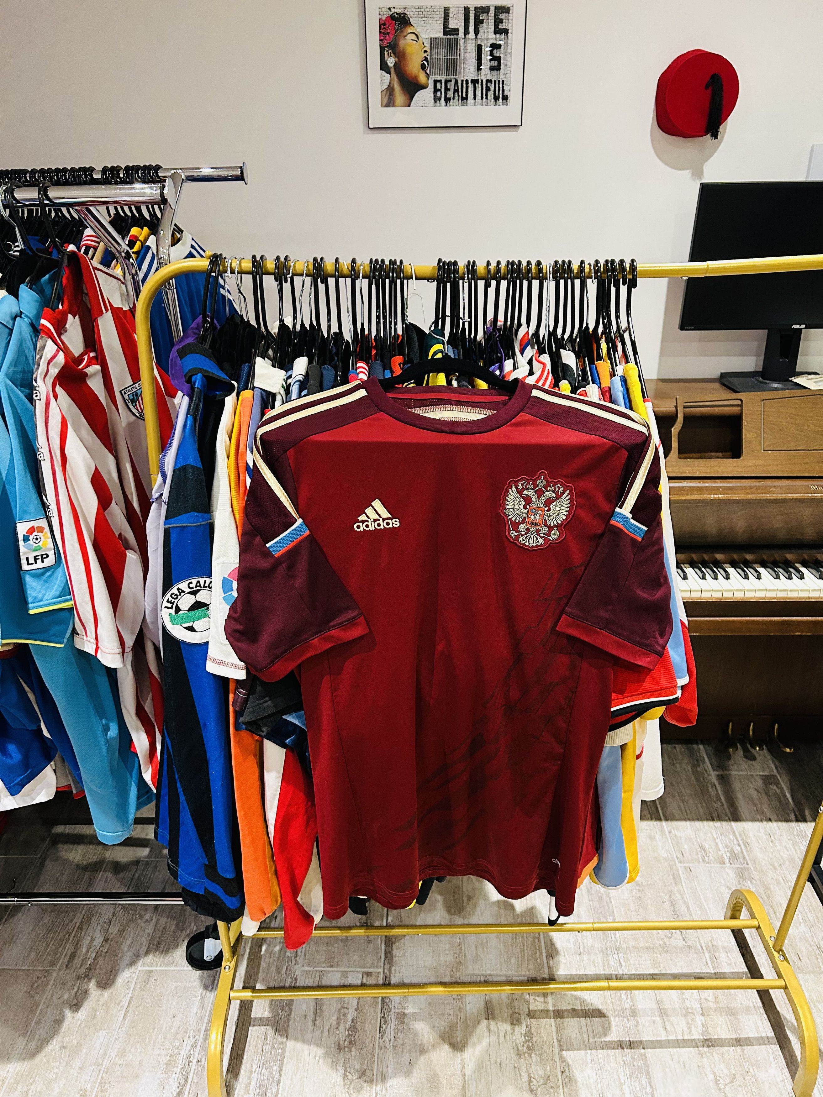 Adidas × Vintage Russia 2014 home jersey Size US M / EU 48-50 / 2 - 1 Thumbnail