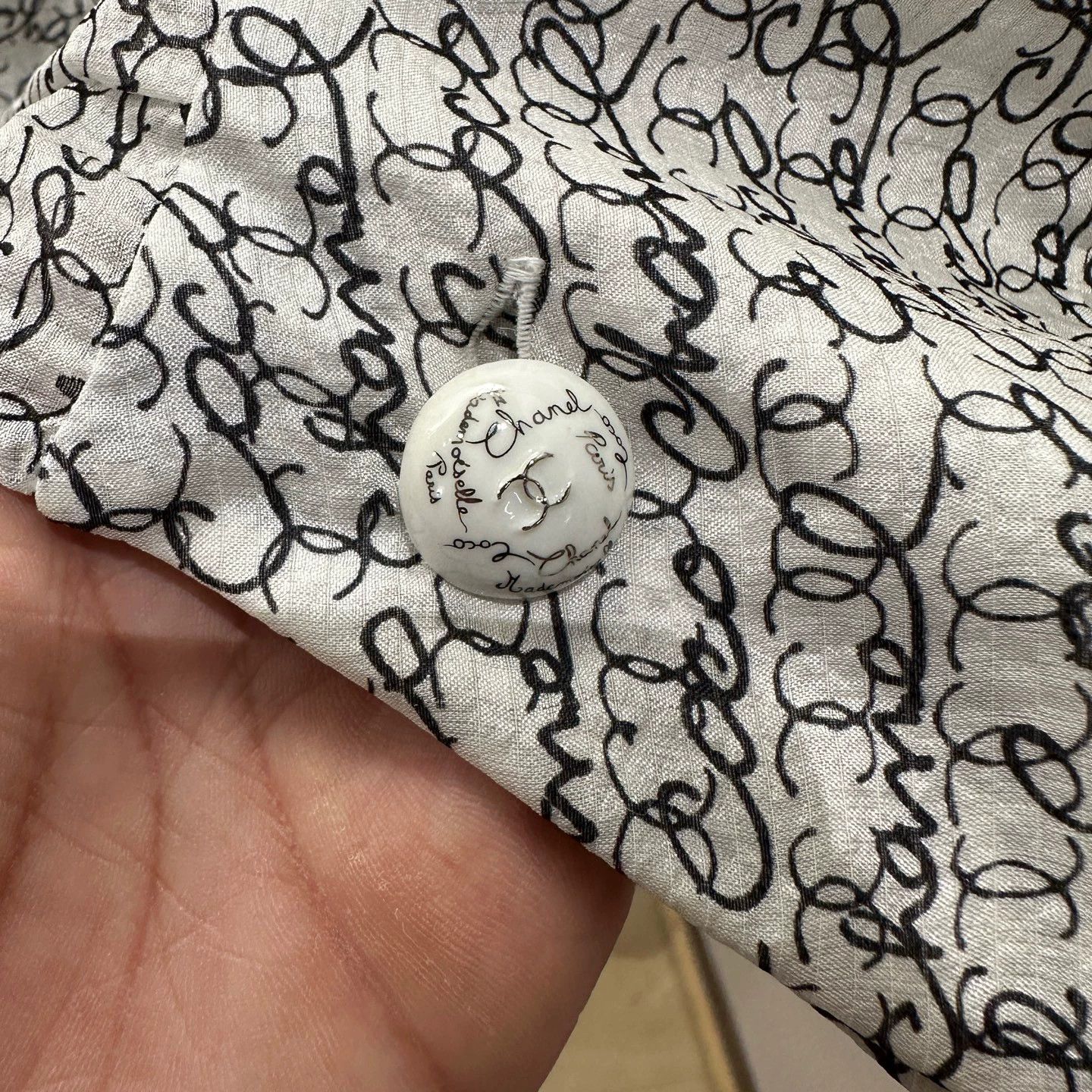Chanel Chanel may155 22C Logo Printed Silk Long Sleeve Shirt 34 Size XS / US 0-2 / IT 36-38 - 6 Thumbnail