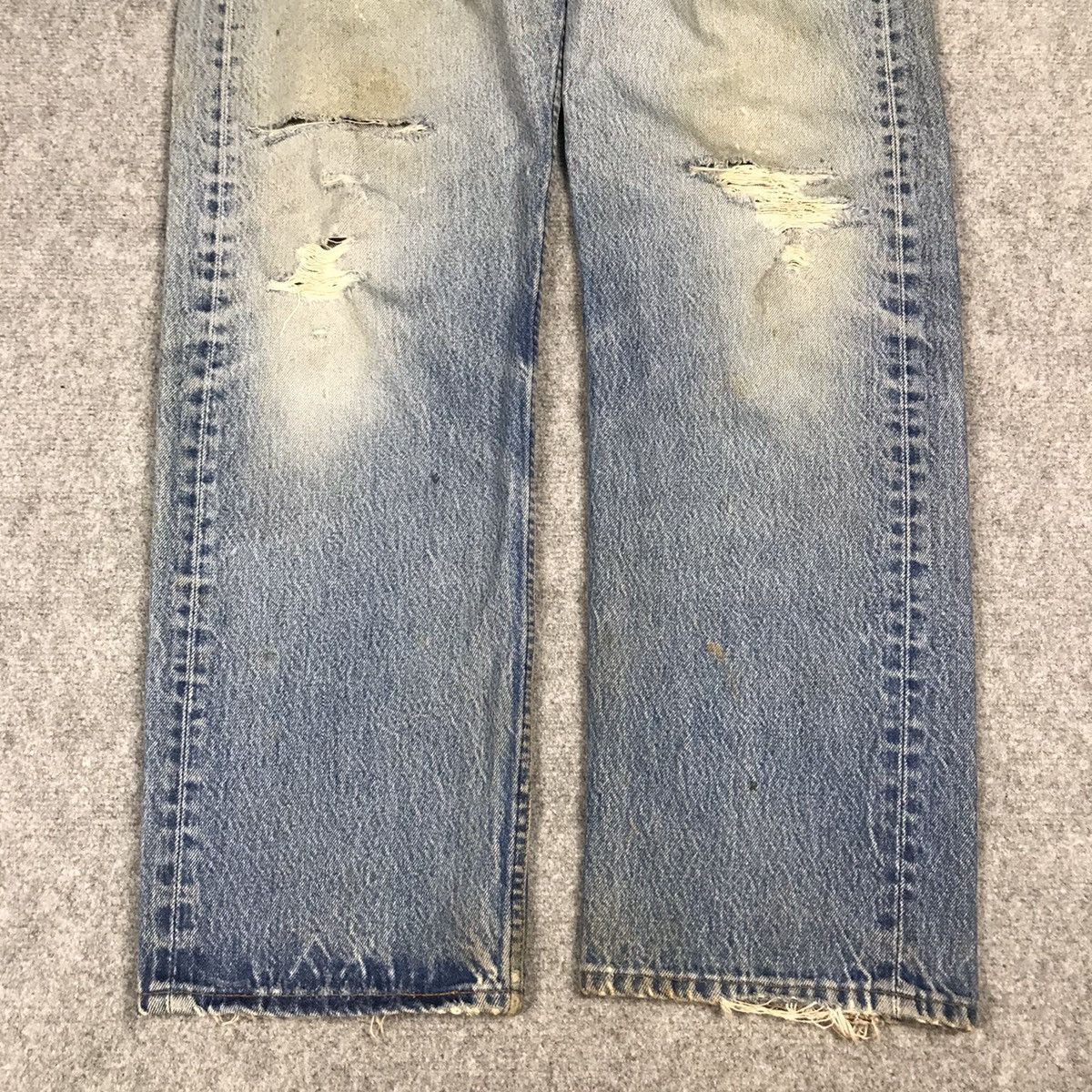Levi's Vintage Clothing × Vintage Levi’s 501xx distressed denim jeans pants Size US 34 / EU 50 - 2 Thumbnail