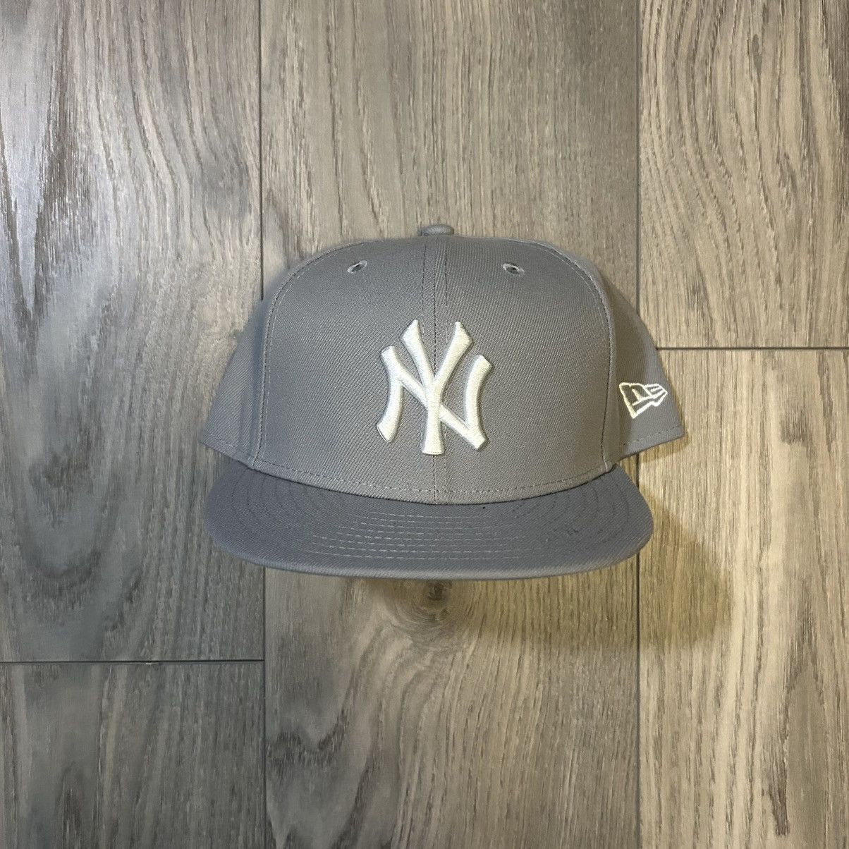 New Era New York Yankees Fitted (Gray) Size ONE SIZE - 1 Thumbnail