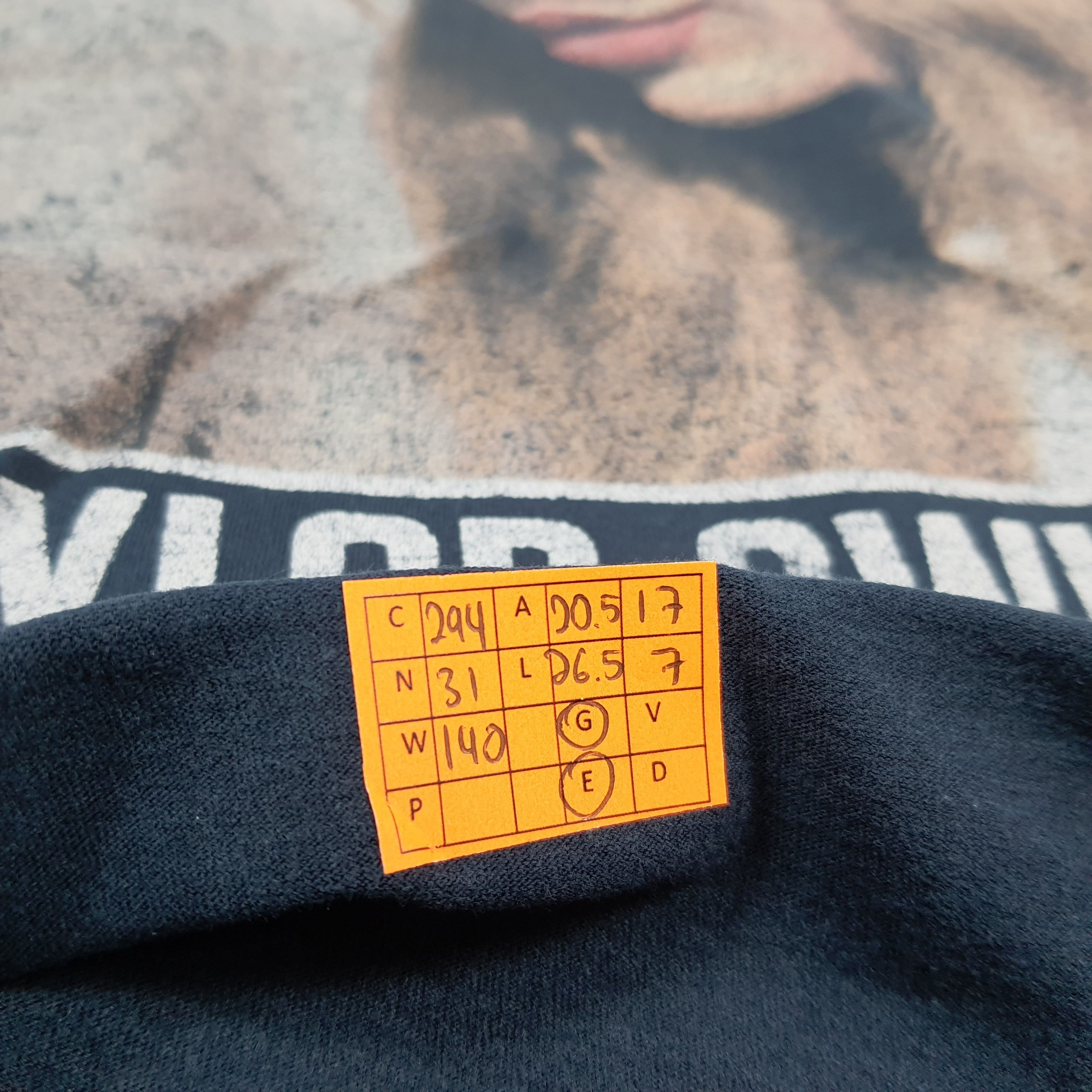 Band Tees Vintage Taylor Swift Red Tour 2013 Tshirt C294N31 Size US M / EU 48-50 / 2 - 7 Thumbnail