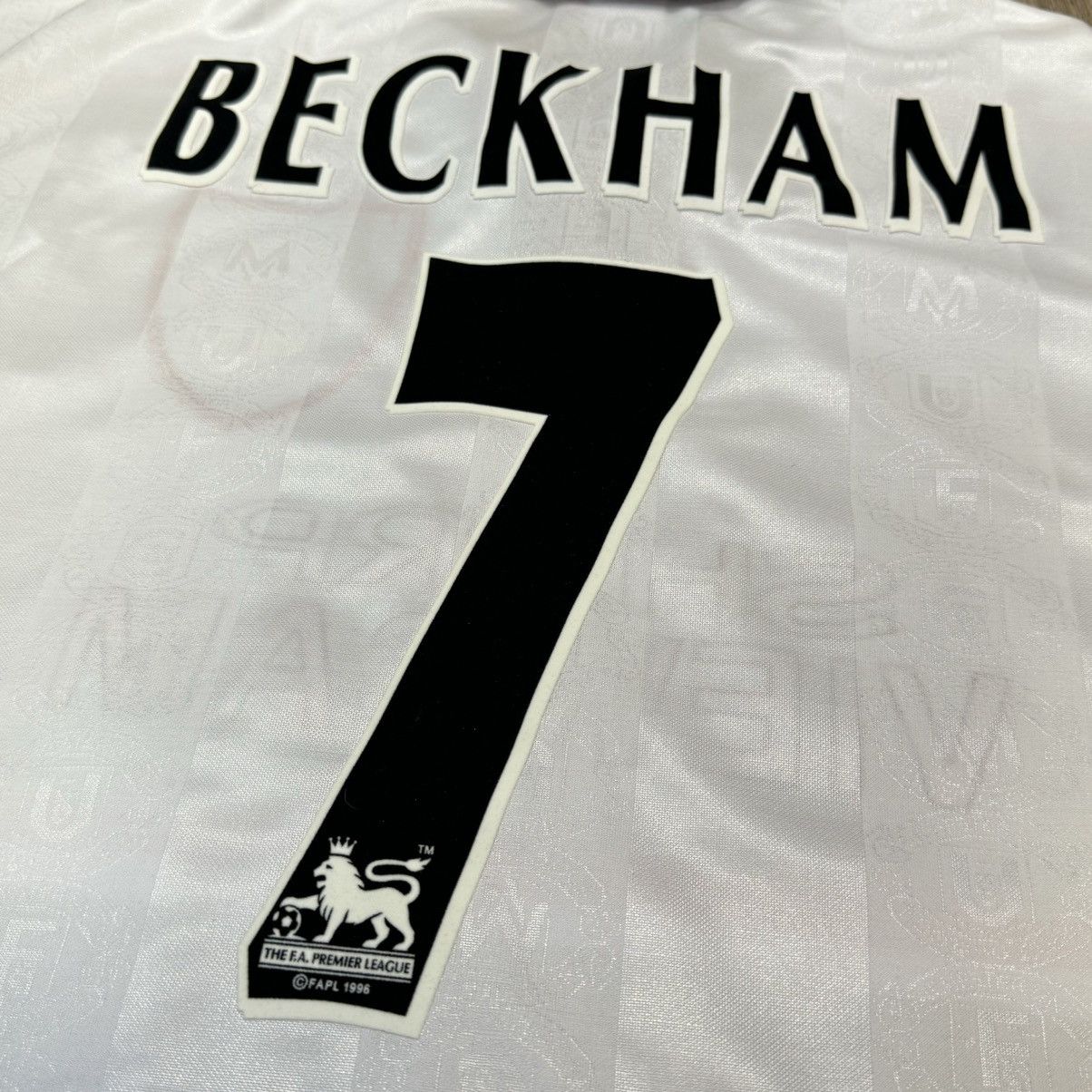 Other Manchester United 97/99 retro away shirt #7 Beckham Size US M / EU 48-50 / 2 - 6 Thumbnail