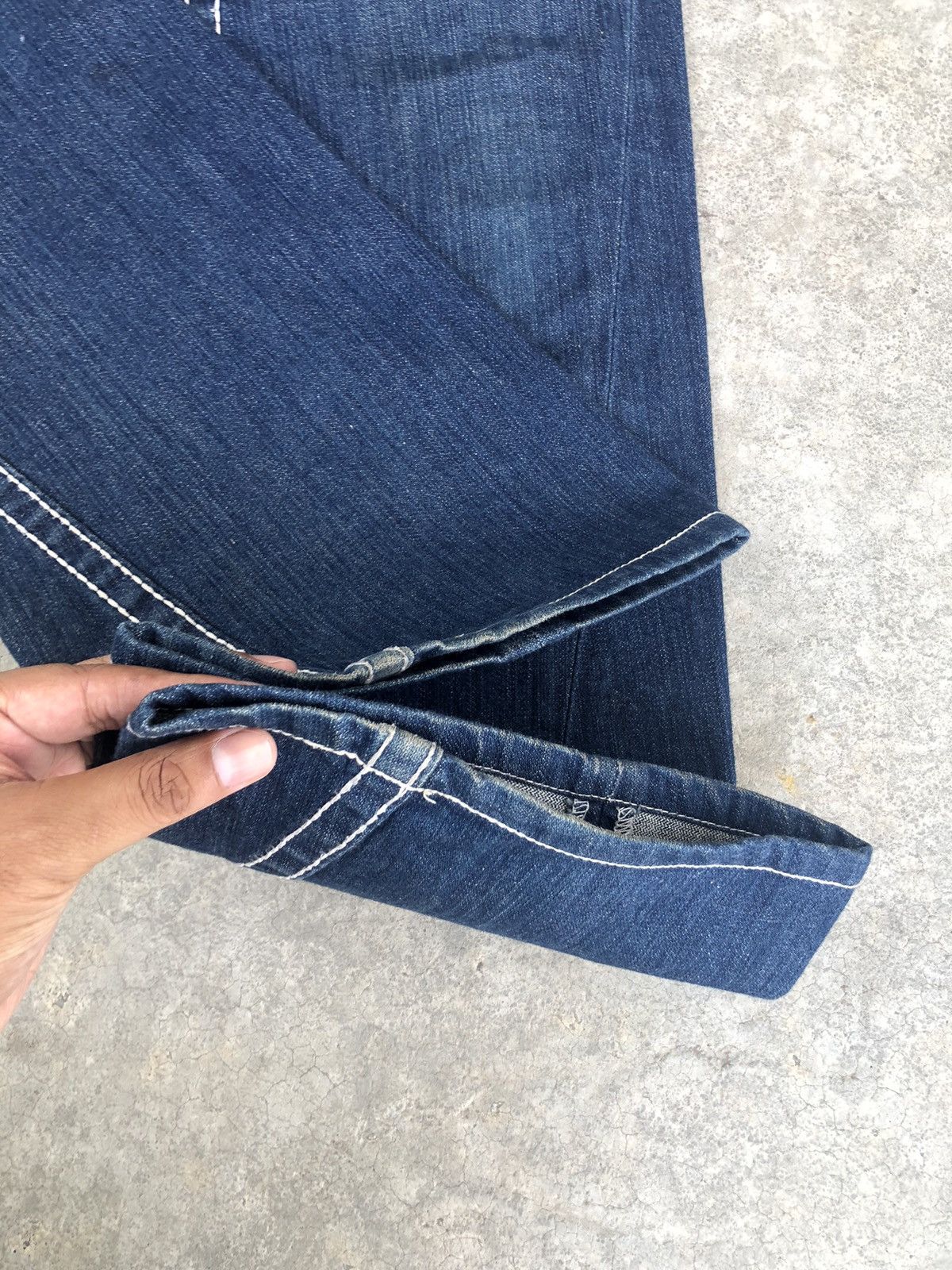 True Religion True Religion Flared Jeans Bootcut White Stitch Distressed Size US 32 / EU 48 - 14 Thumbnail