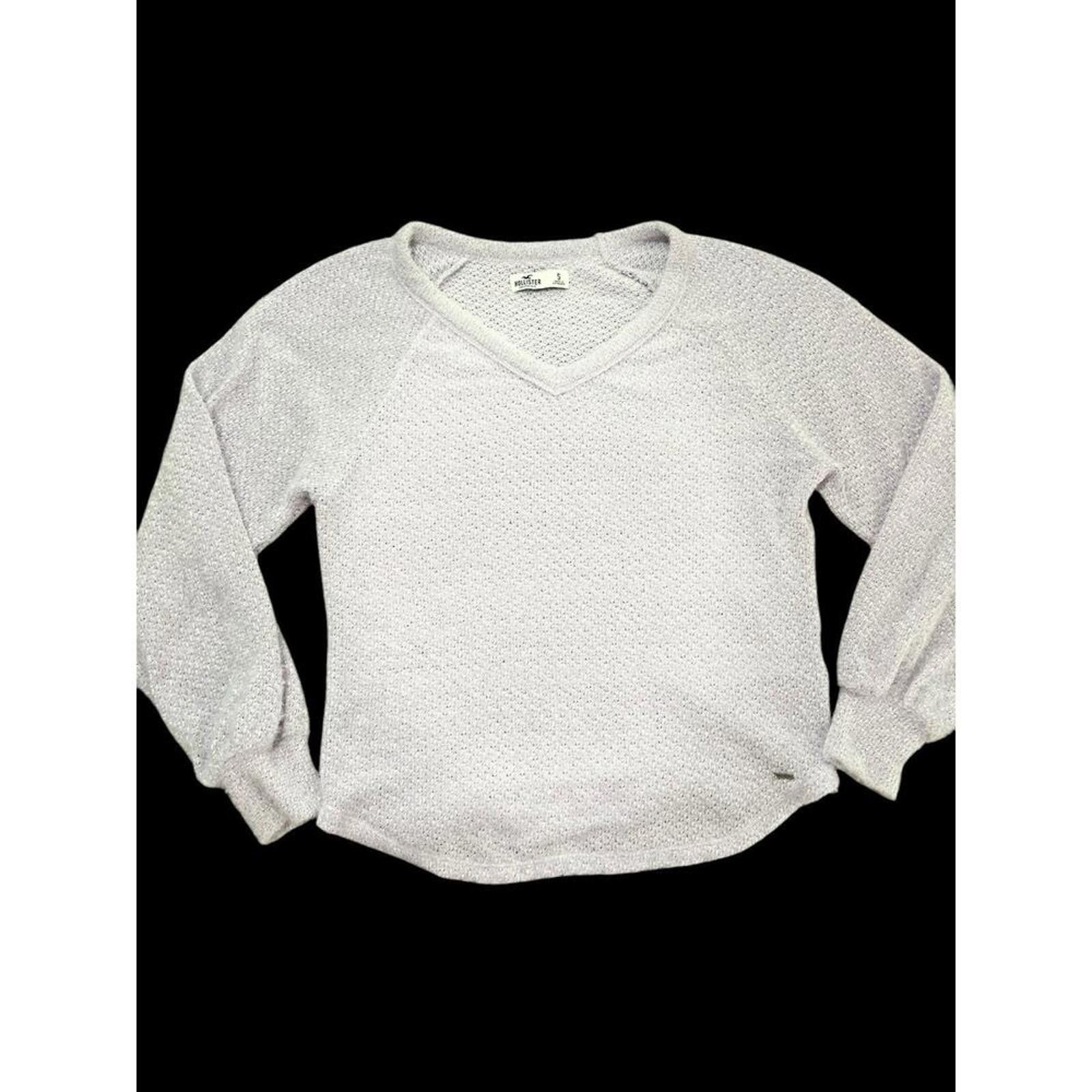 Unknown London Cozy V-Neck Lightweight Sweater for Women Size ONE SIZE - 3 Thumbnail