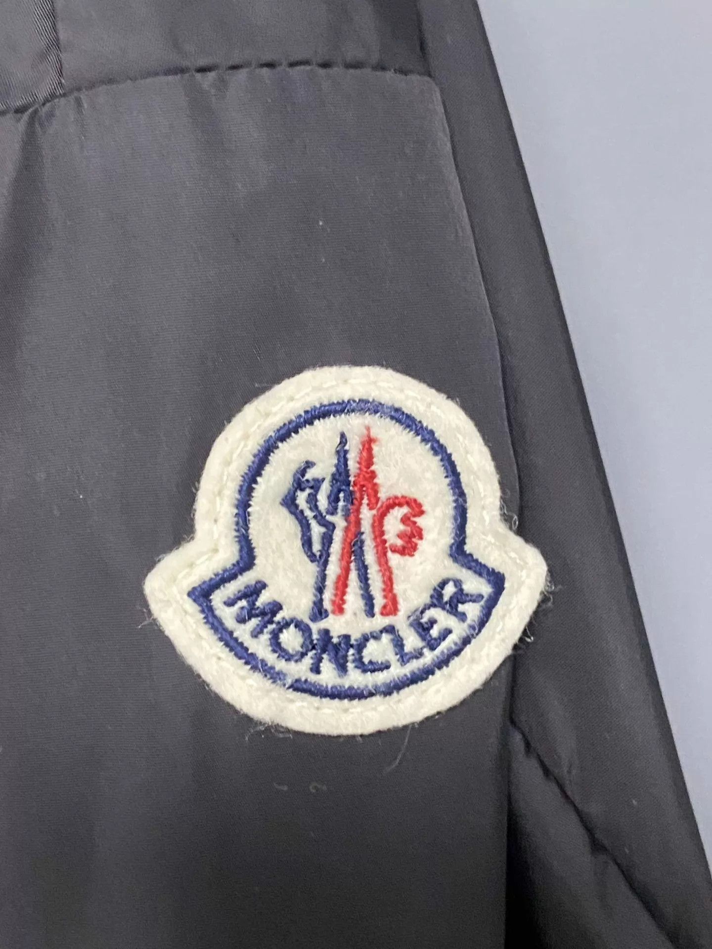 Moncler Moncler women's black sleeve logo longline coat 00 Size XXS / US 00 / IT 34 - 4 Thumbnail