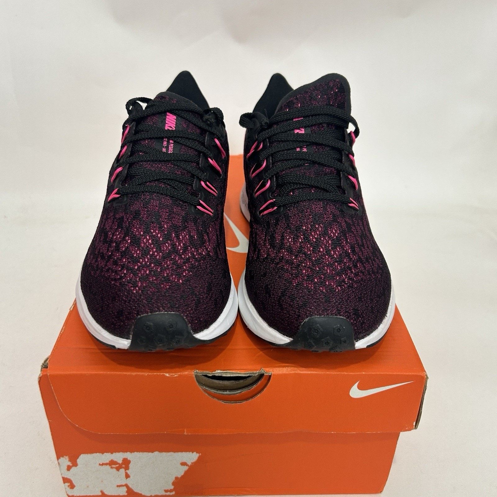 Nike Nike Air Zoom Pegasus 36 WMNS “Pink Blast/True Berry" Size US 7 / IT 37 - 2 Thumbnail