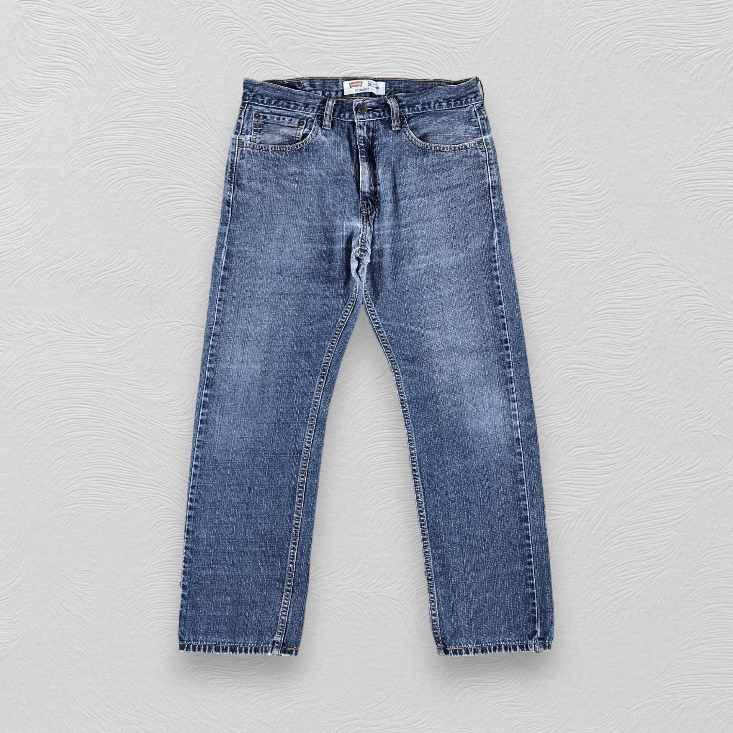 Levi's Vintage Levis 505 Jeans Faded Blue Denim KJ868 Size US 32 / EU 48 - 1 Thumbnail