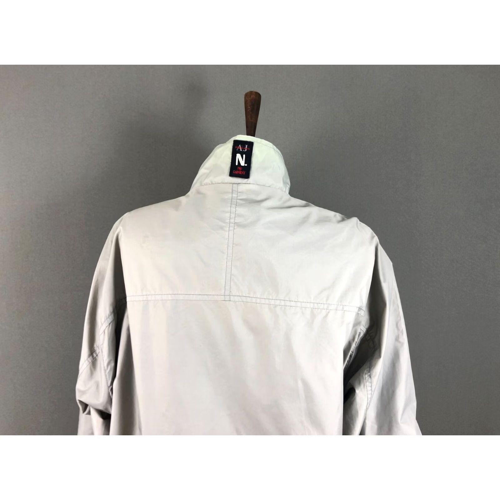 Vintage Armani Jeans Full Zip Windbreaker Jacket Polyamide Women Gray Size 42" / US 20 - 5 Thumbnail