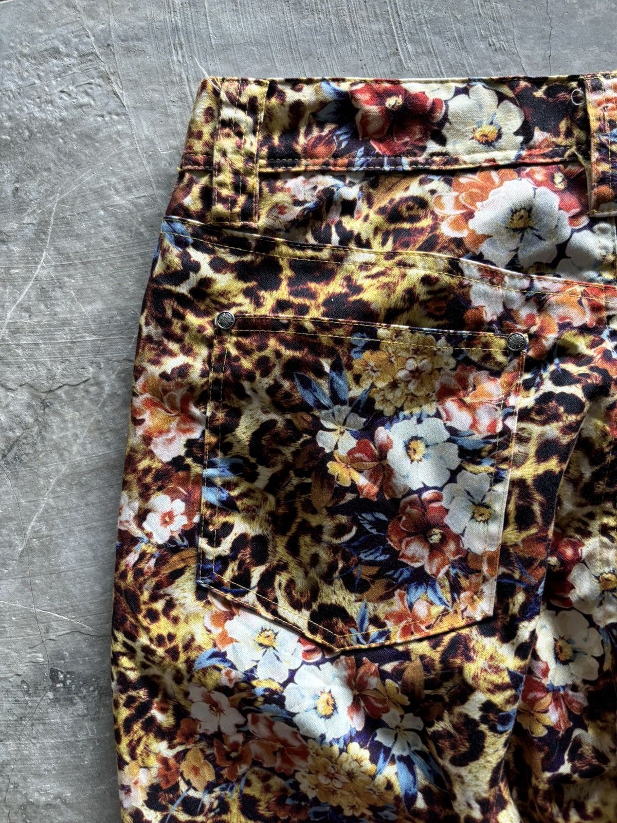 20471120 × Hysteric Glamour × If Six Was Nine Crazy XFRM leopard flower overprint short punk rockstar Size US 32 / EU 48 - 13 Thumbnail