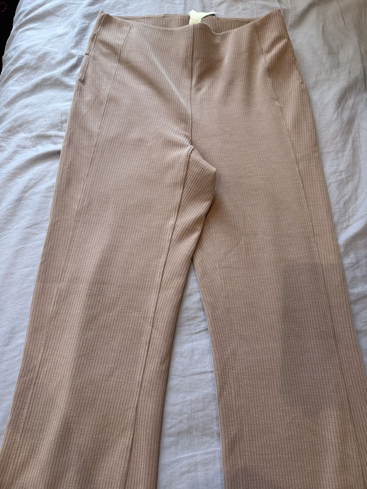 Lululemon Lululemon Ribbed softstreme flared Pants regular size 8 Size 30" / US 8 / IT 44 - 8 Thumbnail