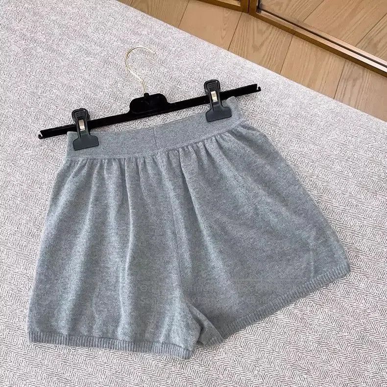 Loro Piana Loro Piana Cashmere Knit Shorts. Size US 26 / EU 42 - 2 Thumbnail