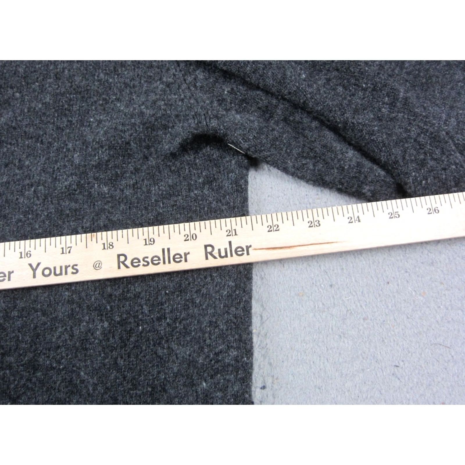 Vintage VINTAGE John Ashford Wool Cardigan Sweater Mens Large Gray 90s USA 80s Button V-Neck Knit Wool Cardigan Mens L Gray Size US L / EU 52-54 / 3 - 6 Thumbnail