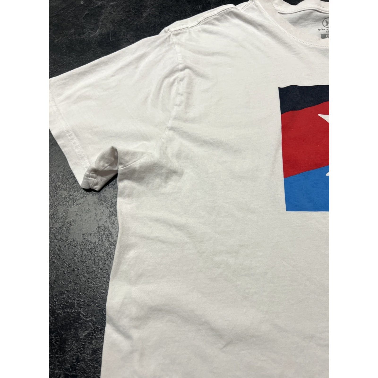 Hurley Hurley T-Shirt Logo Graphic Crew Neck Short Sleeve Men XL White Cotton - Beach Classic Colorful 2000s Size US XL / EU 56 / 4 - 5 Thumbnail