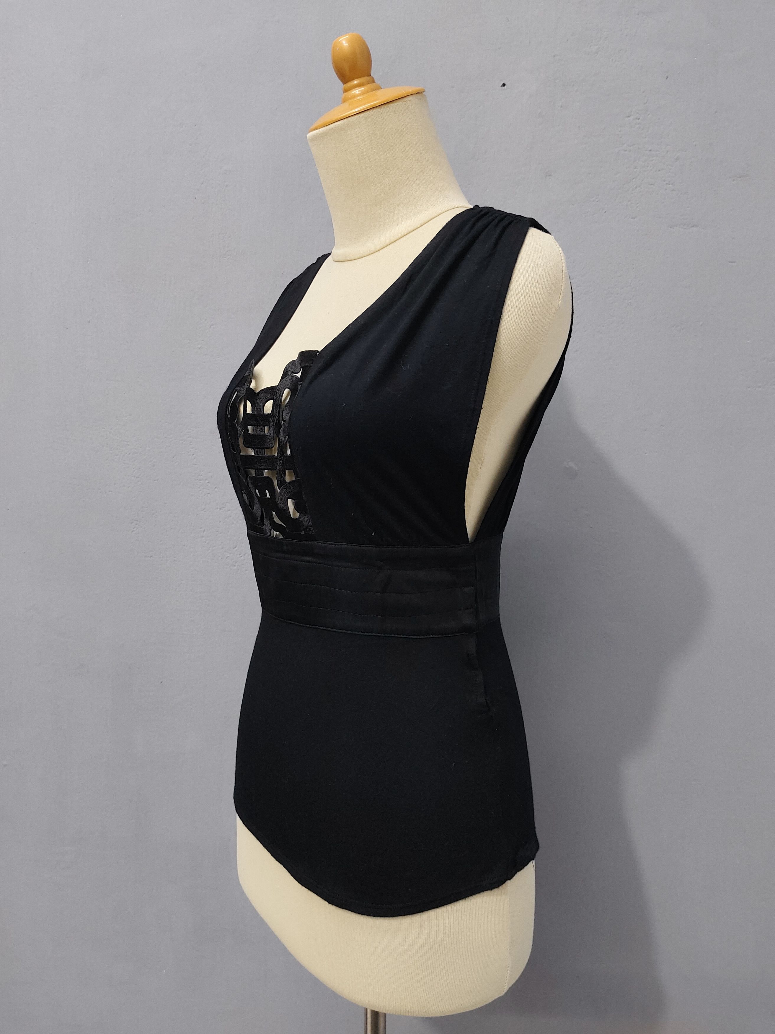 Vivienne Tam 00s Vivienne Tam- Signature Oriental Cutout Appliqué Panel Size S / US 4 / IT 40 - 3 Thumbnail
