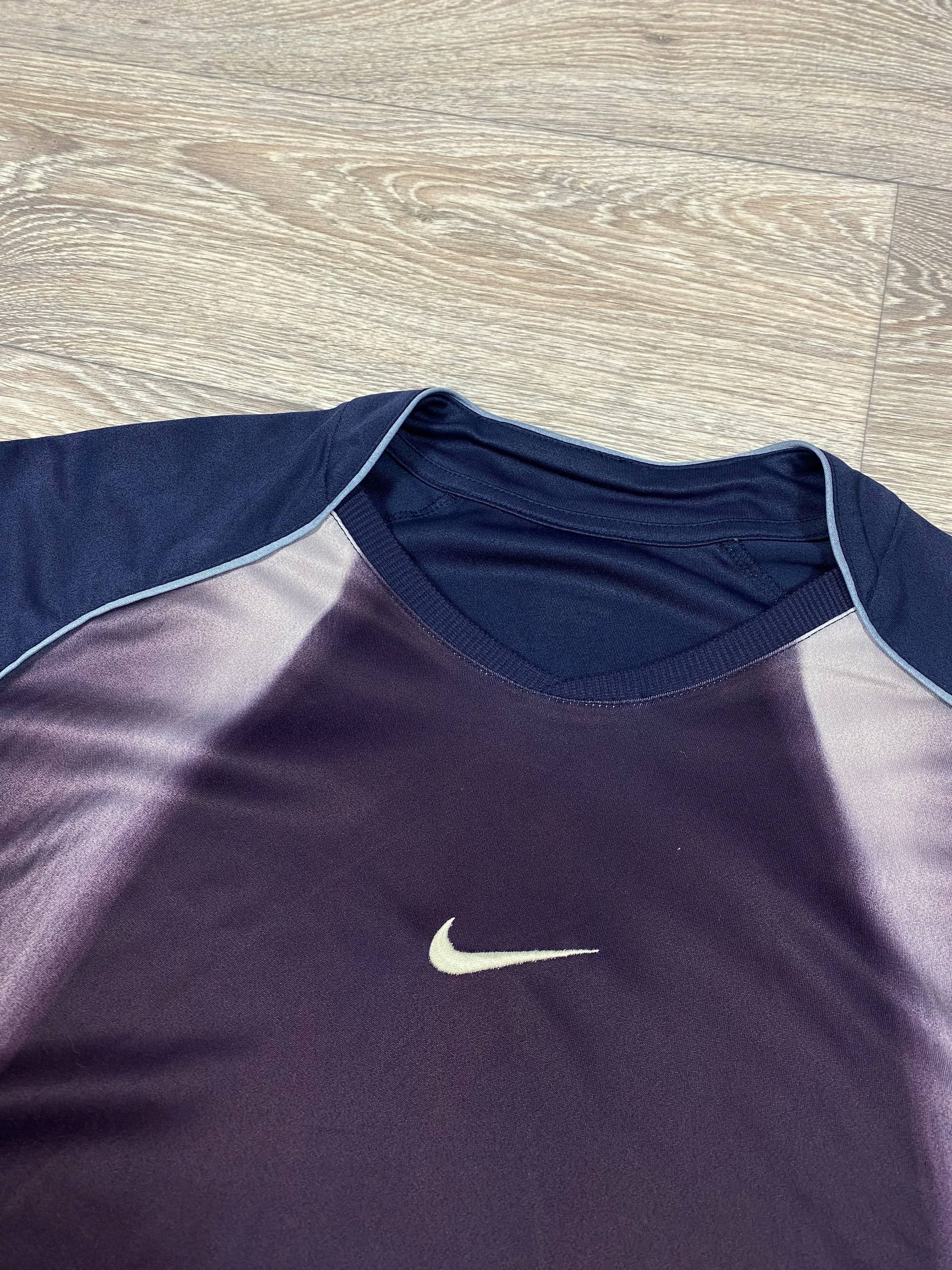 Nike Vintage Nike Total 90 T shirt Center Logo Size XL Size US XL / EU 56 / 4 - 2 Thumbnail