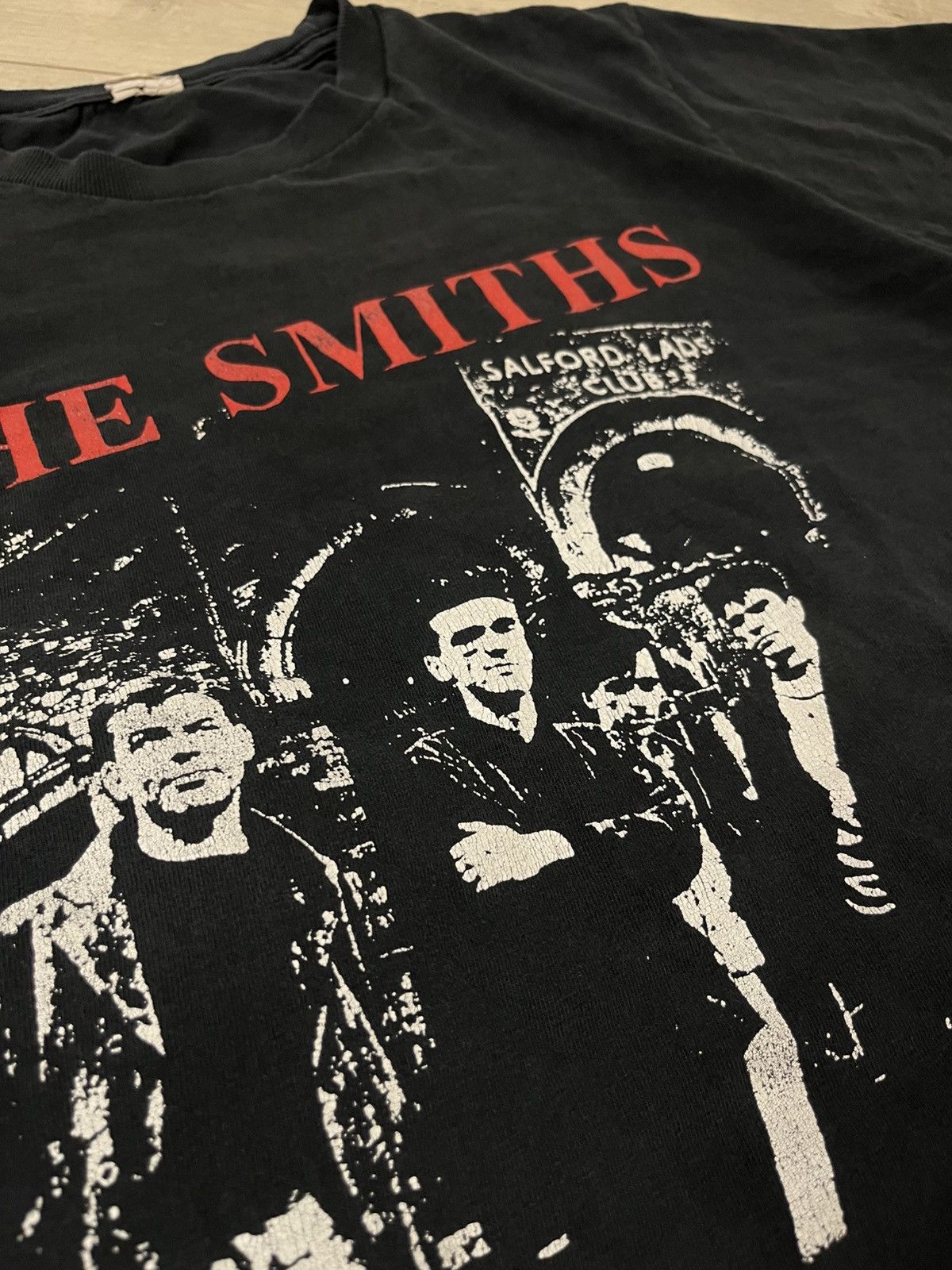 Band Tees 🔥90'S THE SMITHS VINTAGE THE QUEEN IS DEAD T SHIRT Size US S / EU 44-46 / 1 - 7 Thumbnail