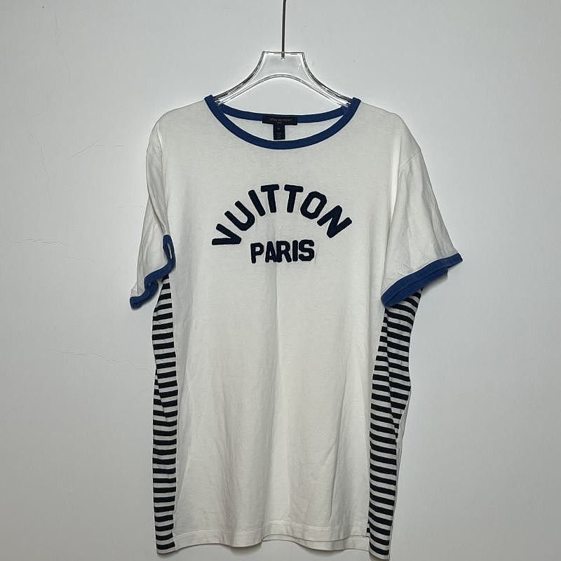 Louis Vuitton Louis Vuitton Flocked Logo Short Sleeve T-Shirt Size M Size M / US 6-8 / IT 42-44 - 1 Thumbnail