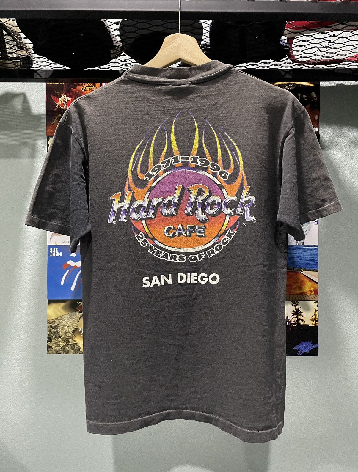 image of Hard Rock Cafe x Vintage Sunfaded Distress Hrc San Diego in Faded Black, Men's (Size Medium)