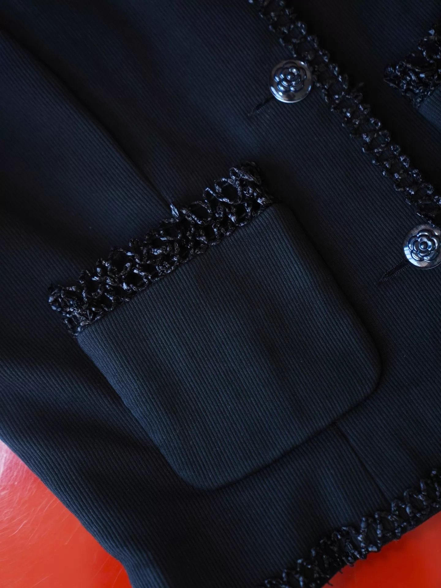 Chanel Chanel 1992ss Black Camellia Button Short Cardi & Skirt Set Size M / US 6-8 / IT 42-44 - 5 Thumbnail