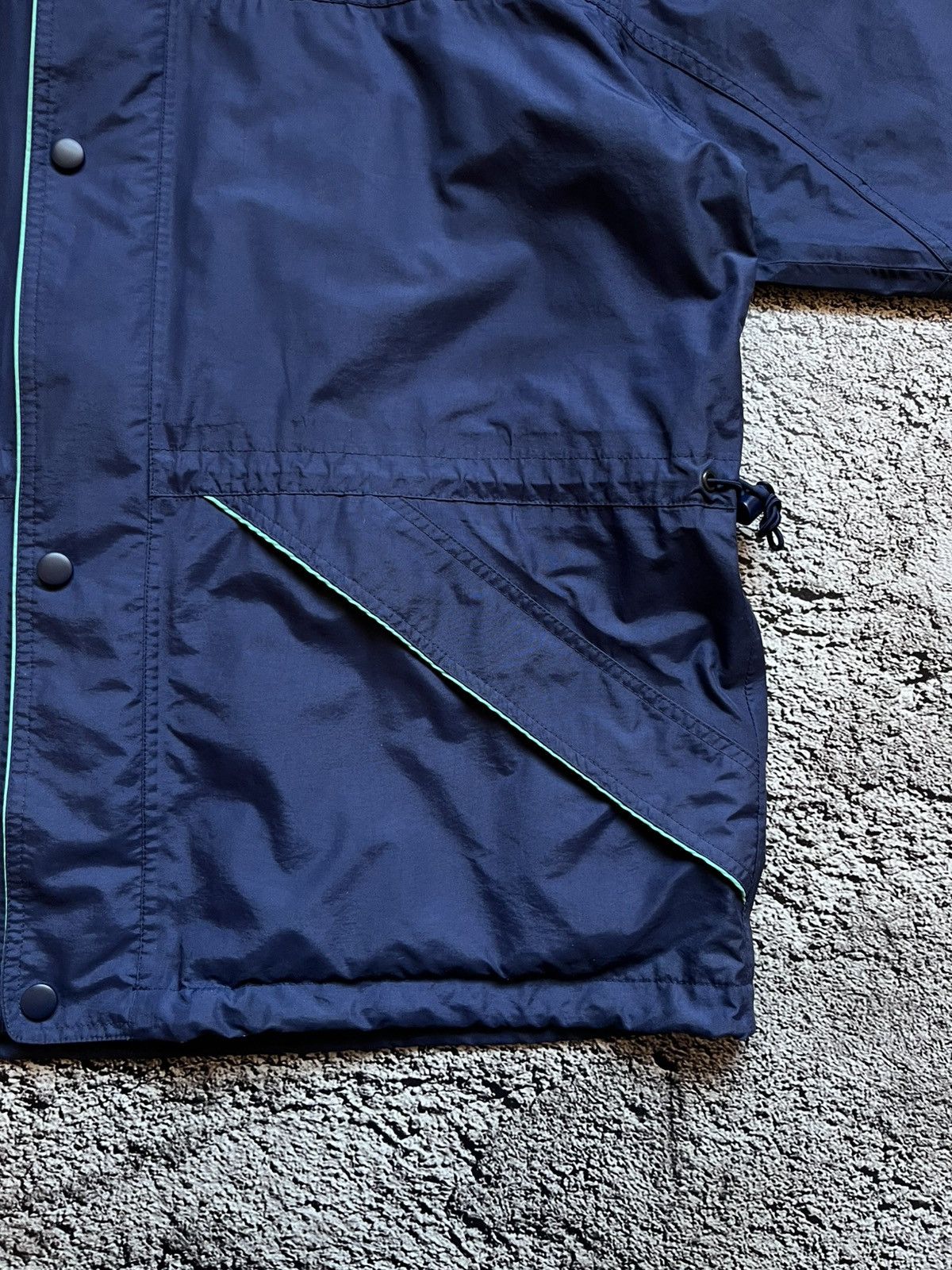 Red Bull Red Bull Sauber Petronas F1 Racing Team Jacket Size M Size US M / EU 48-50 / 2 - 5 Thumbnail