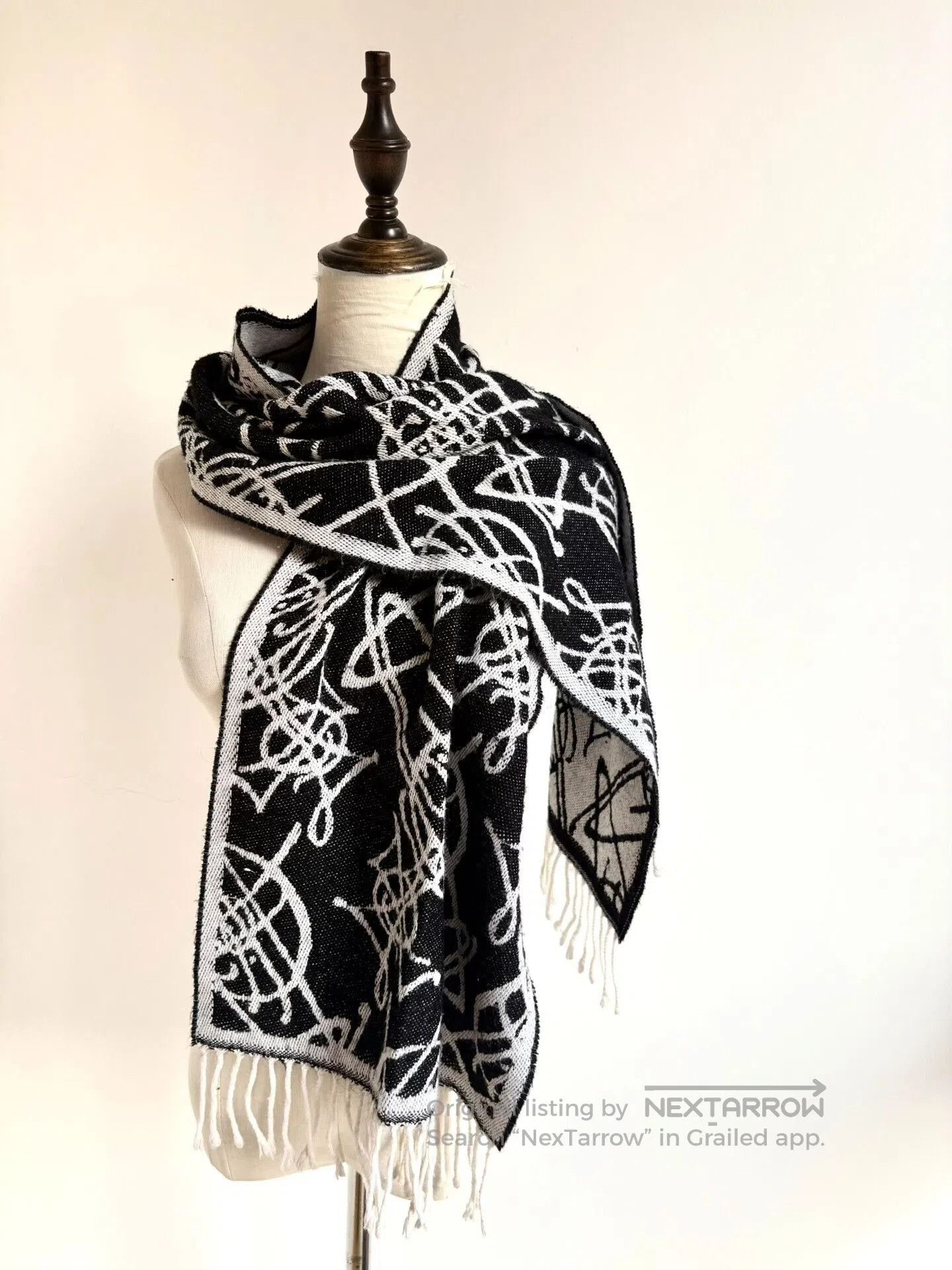 Vivienne Westwood Vivienne Westwood Saturn Print Scarf. Size ONE SIZE - 1 Thumbnail