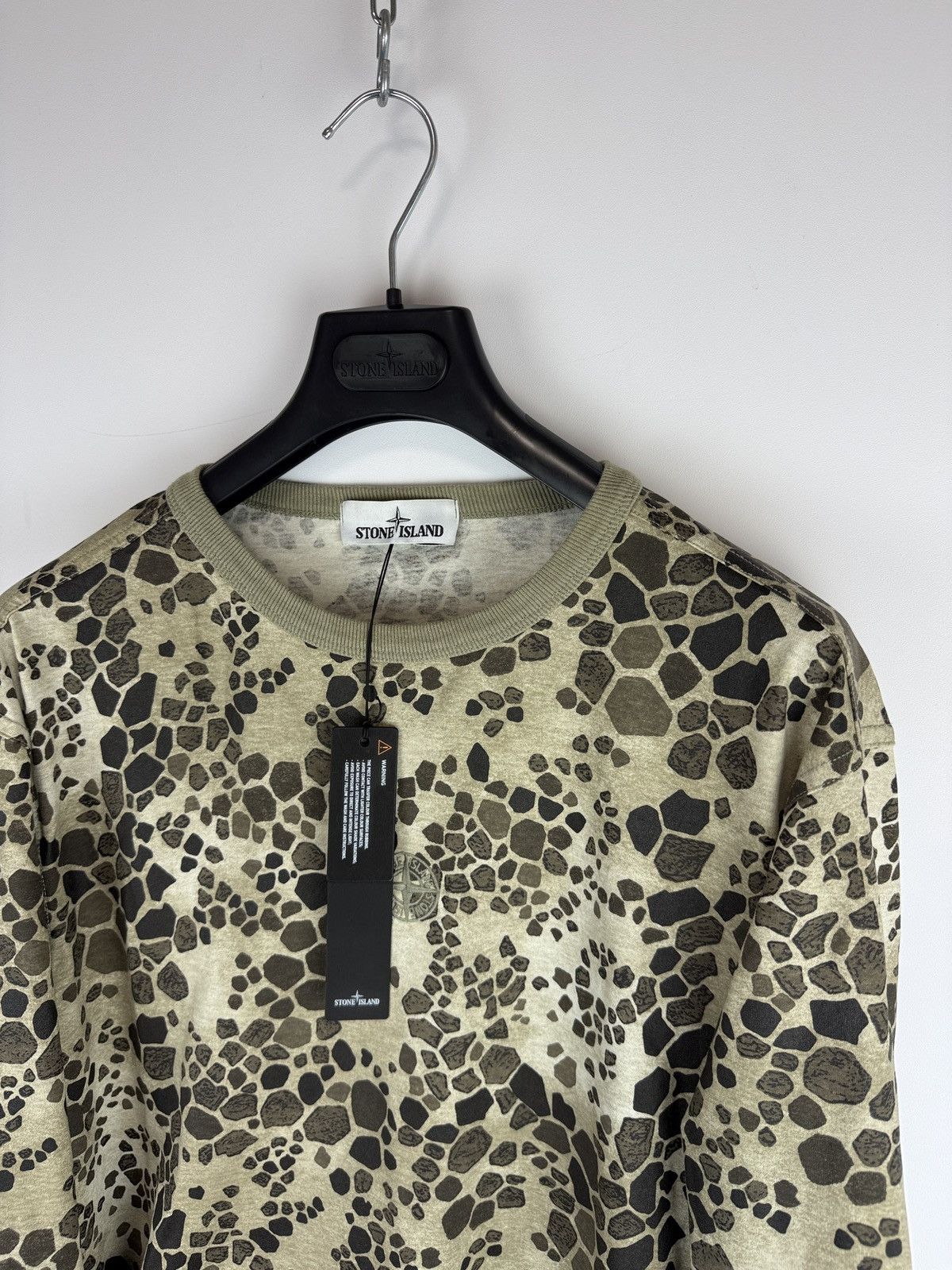 Stone Island Stone Island Alligator Camo longsleeve crewneck new with tag Size US L / EU 52-54 / 3 - 2 Thumbnail