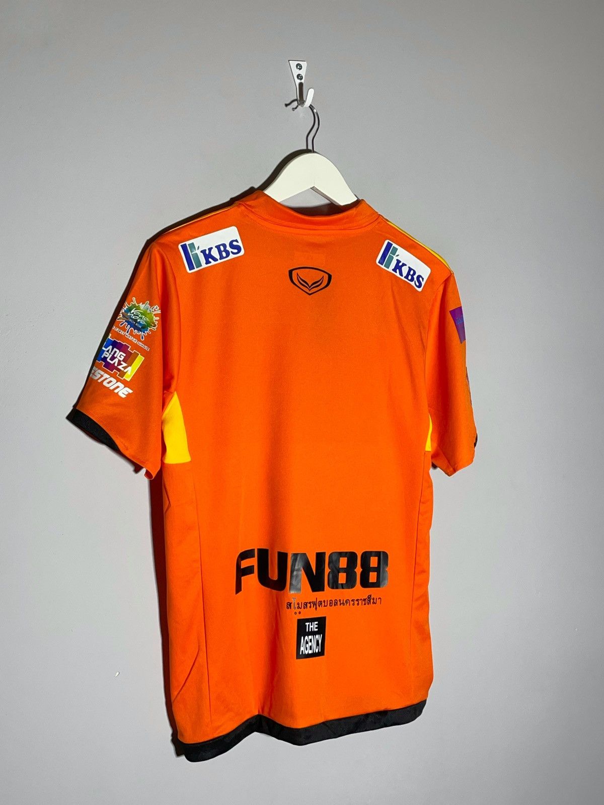 Other Nakhon Ratchasima 2016 Thai League Home Y2k Football Shirt Size US L / EU 52-54 / 3 - 9 Thumbnail