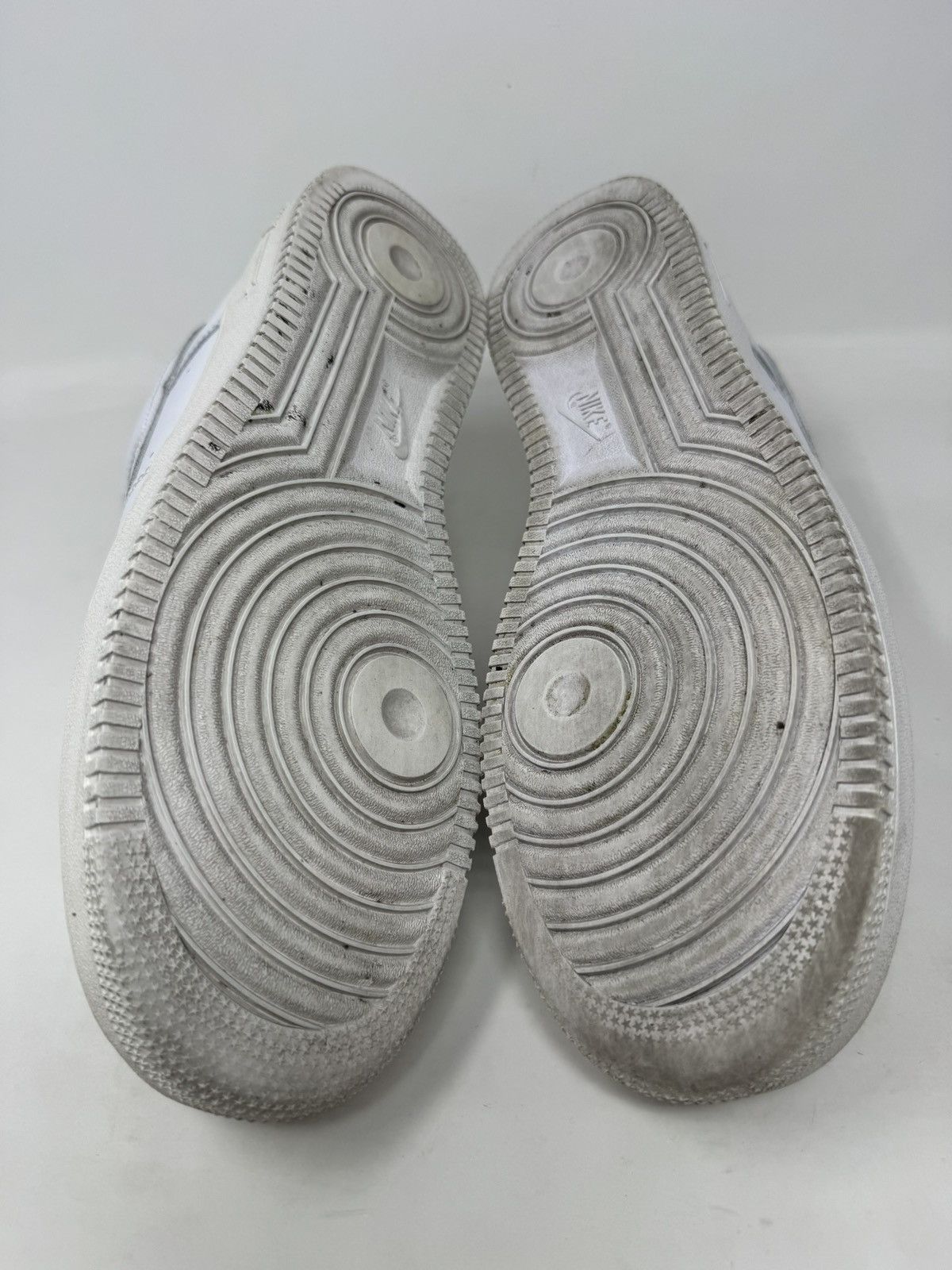 Nike Nike Air Force 1 Low 07 Triple White Size US 13 / EU 46 - 5 Thumbnail
