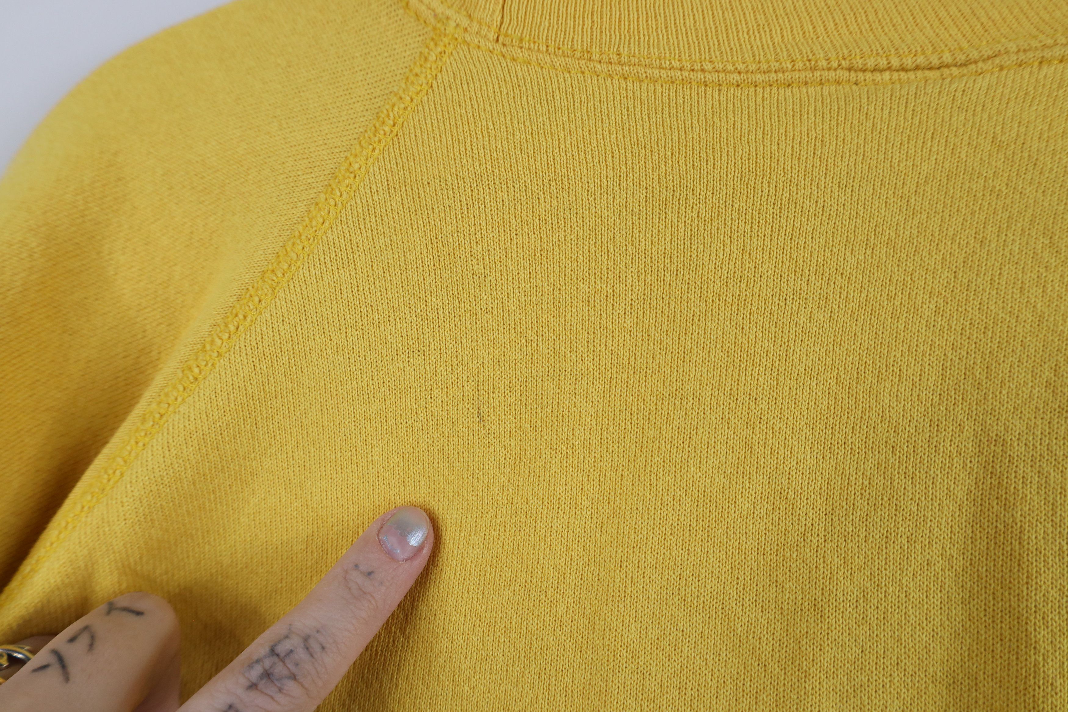 Vintage Vintage 90s Streetwear Blank Crewneck Sweatshirt Yellow USA Size US XXL / EU 58 / 5 - 7 Thumbnail
