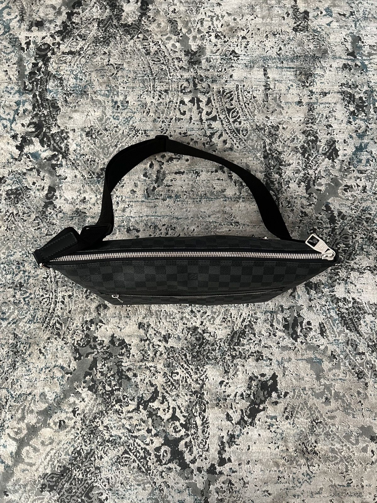 Louis Vuitton Louis Vuitton Mick GM Messenger Bag Size ONE SIZE - 6 Thumbnail