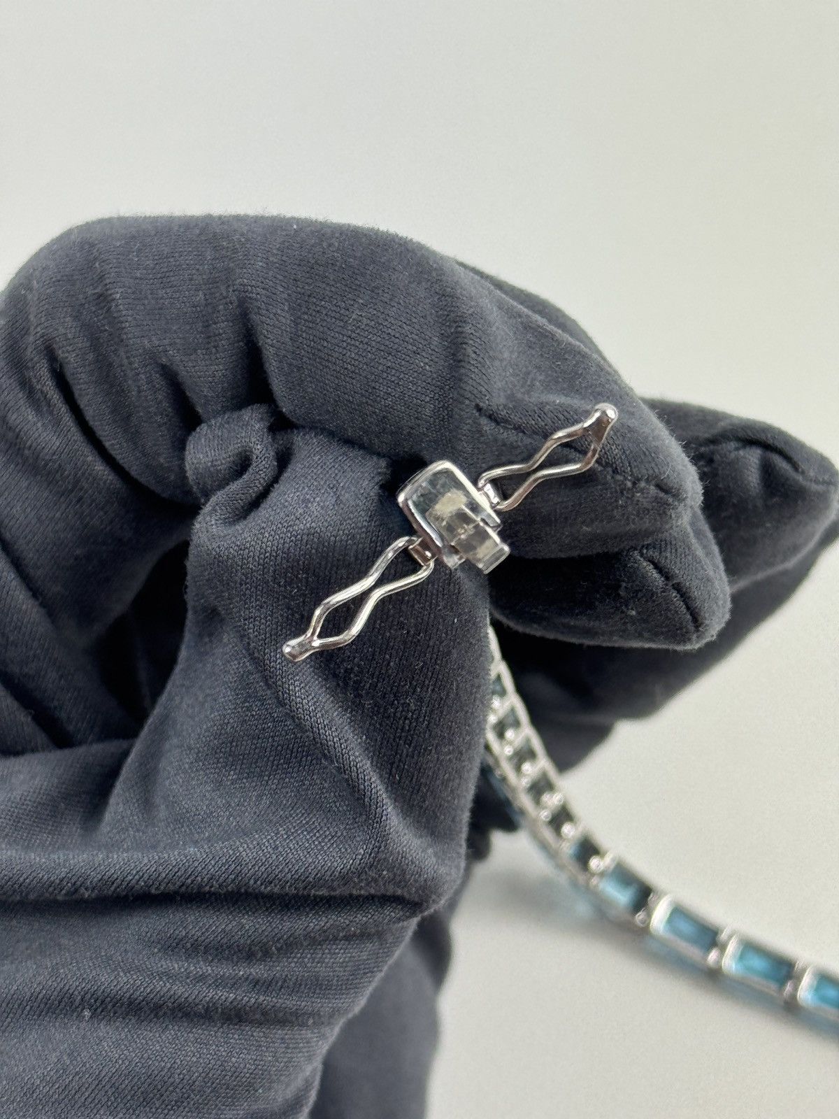 Other Kolours- 14 Karat White Gold Creo Topaz Bracelet Size ONE SIZE - 4 Thumbnail