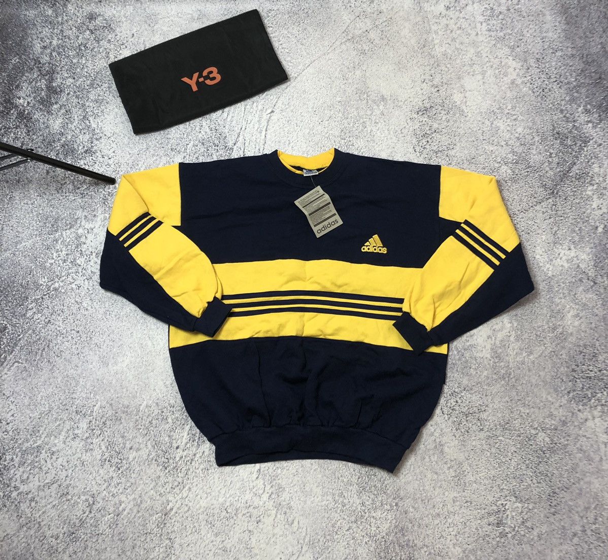 Vintage Vintage men’s sweater Adidas Equipment multi logo Size US L / EU 52-54 / 3 - 1 Thumbnail