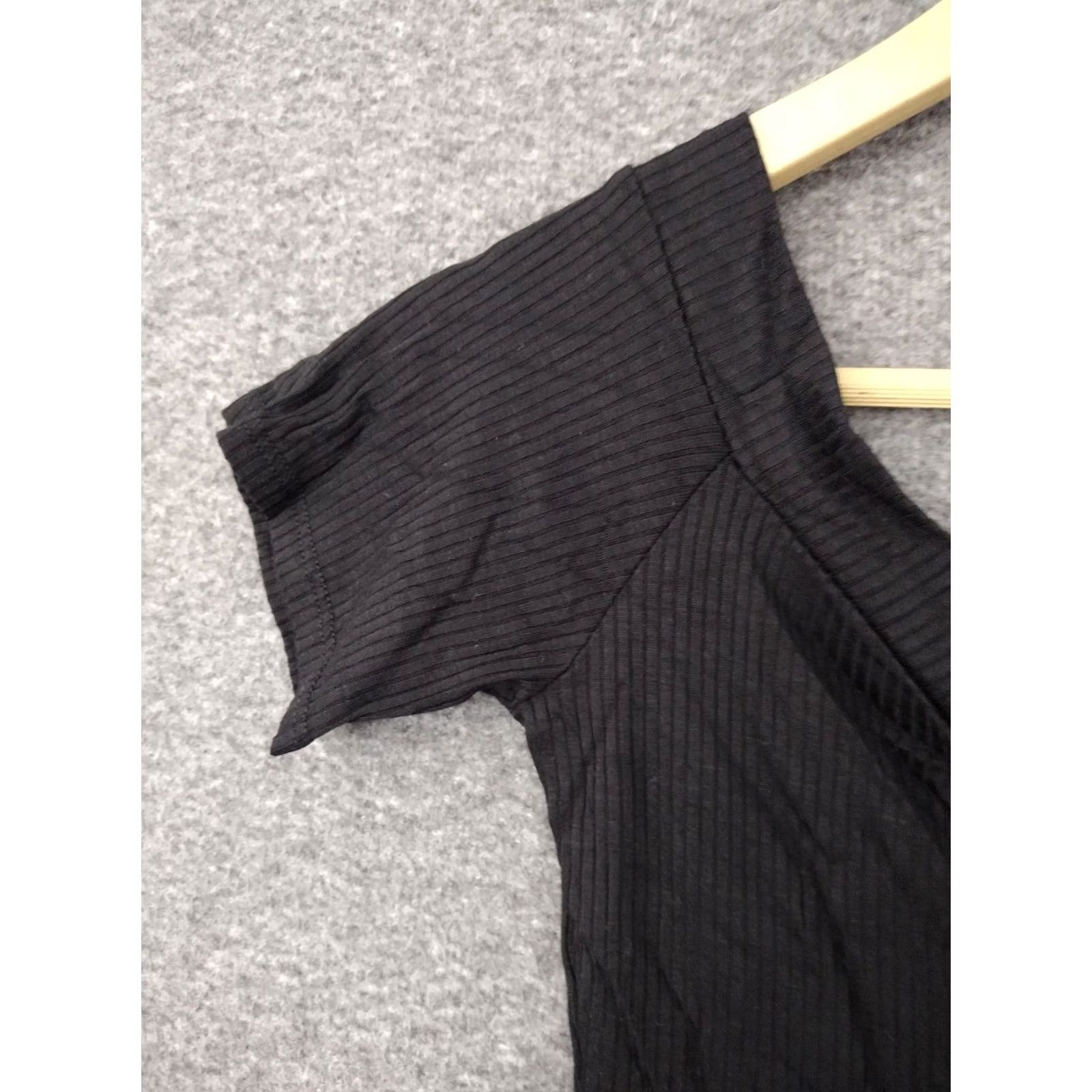 Vintage MAGIA Bodysuit Women's Solid Black Ribbed 3 Button Short Sleeve Size S Size S / US 4 / IT 40 - 7 Thumbnail