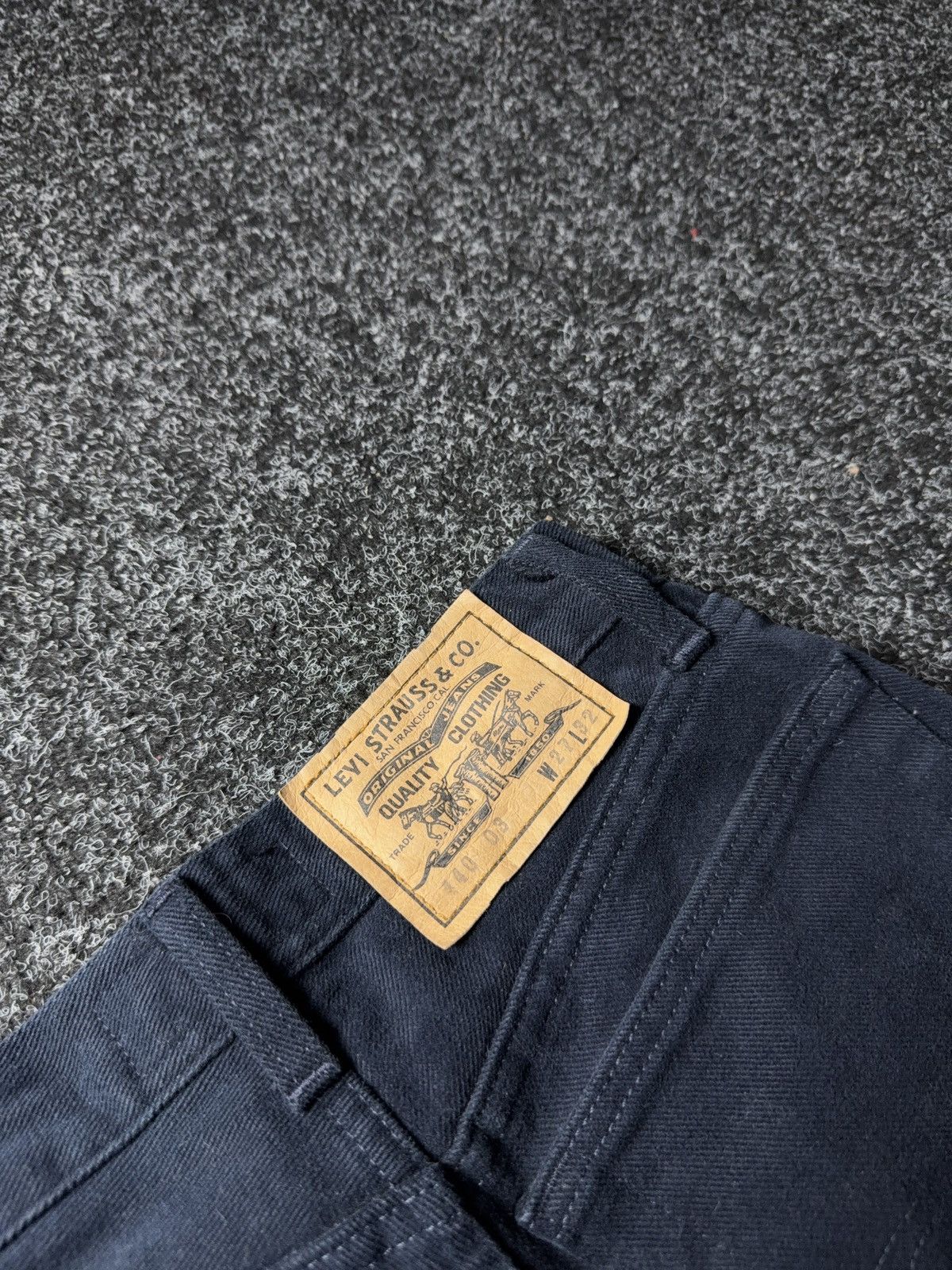 Levi's Vintage Clothing Rare RETRO 80s Levi’s 440 Navy Corduroy Pants Made in It Size 27" / US 4 / IT 40 - 21 Thumbnail