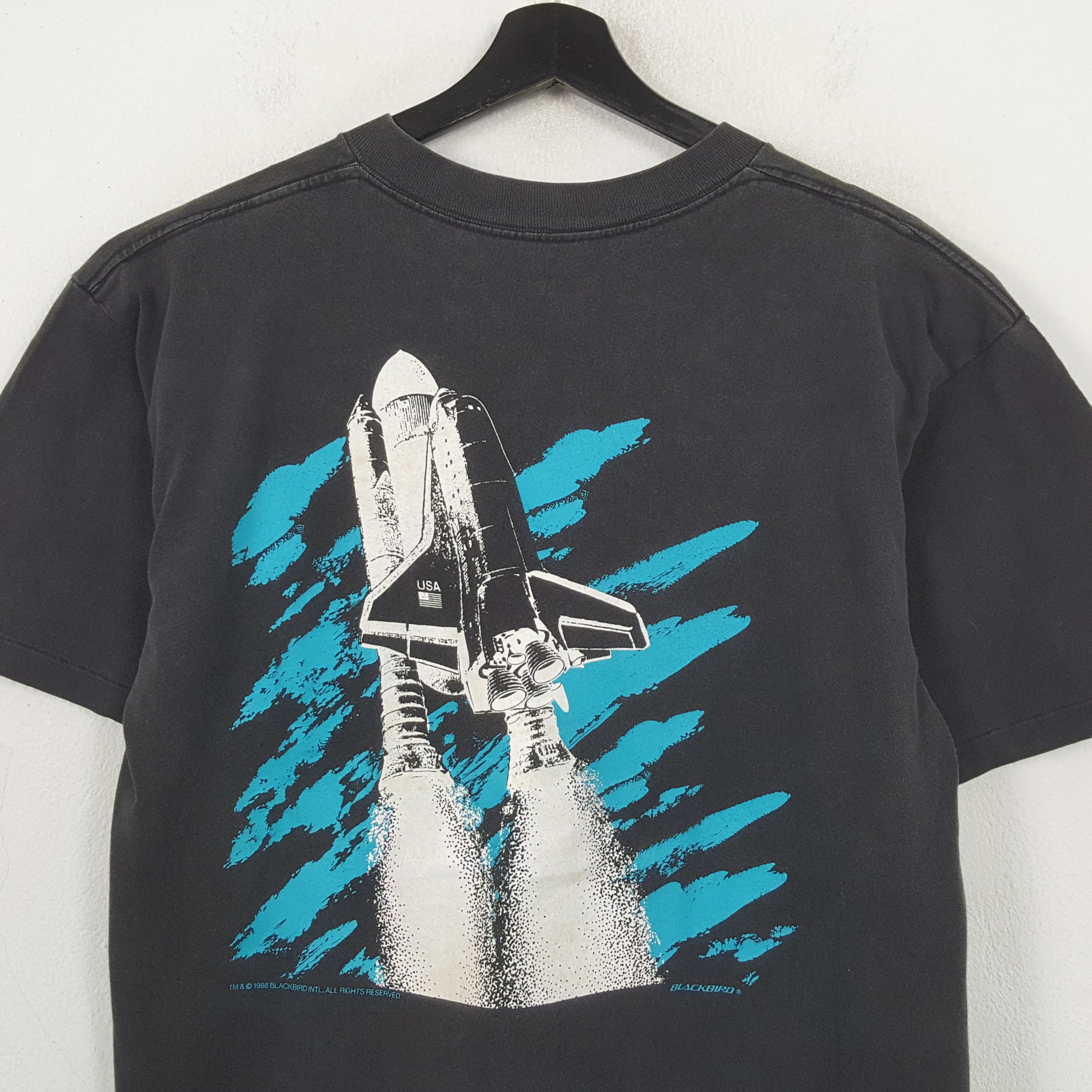 Vintage Space Shuttle USA Vintage Tshirt RR9 Size US L / EU 52-54 / 3 - 2 Thumbnail