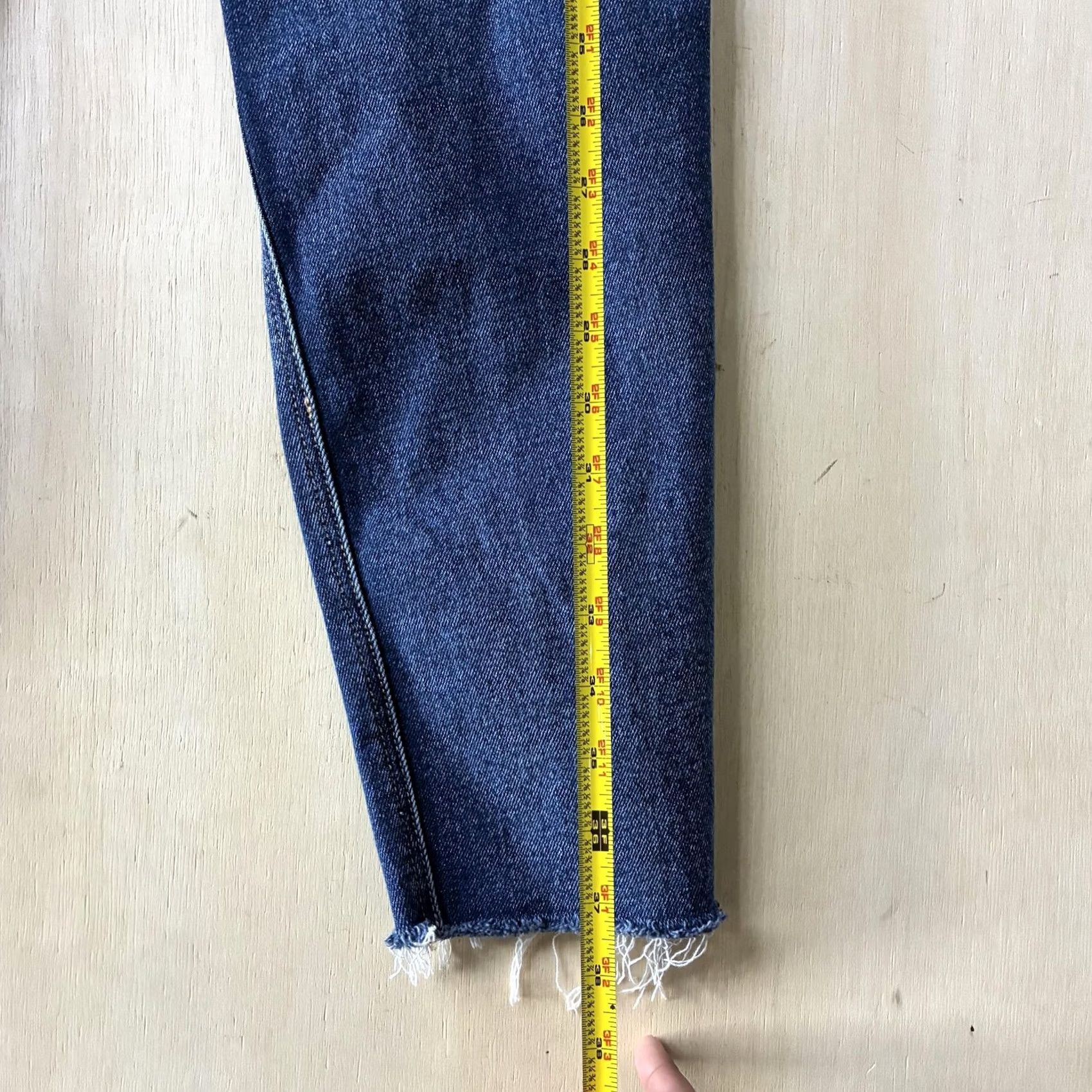 American Eagle Outfitters VINTAGE? NO — American Eagle Outfitters Jeans Women 4 Straight Distressed Medium Wash Stretch Crop 5-Pocket Denim Size 27" / US 4 / IT 40 - 5 Thumbnail