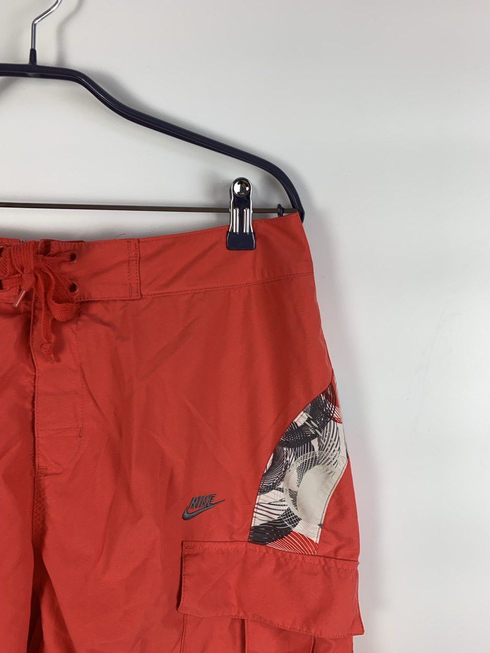 Nike Nike shorts red Vintage M Size US 34 / EU 50 - 2 Thumbnail