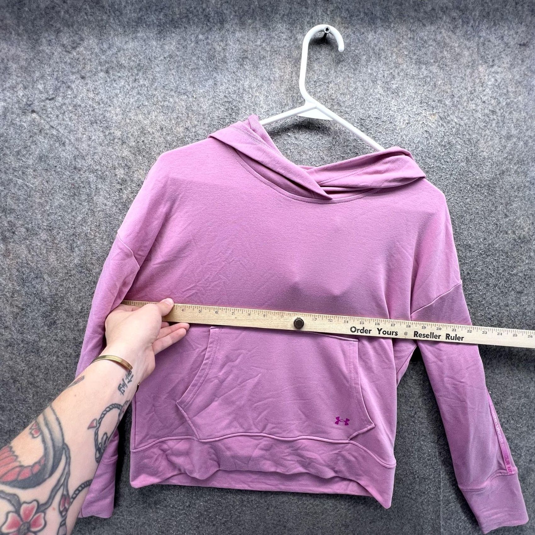 Under Armour VINTAGE Under Armour Hoodie Womens XS Pink Relaxed Fit Pullover Knit Kangaroo Pocket Size XS / US 0-2 / IT 36-38 - 4 Thumbnail