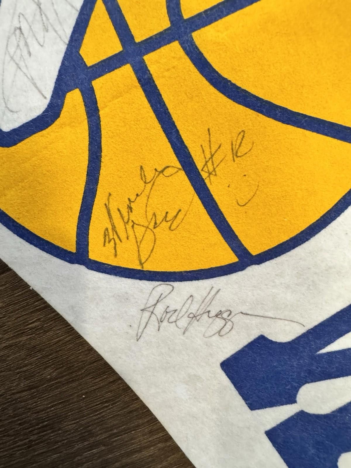 Designer 1988-89 Golden State Warriors Signed Pennant 7 Autos Size ONE SIZE - 6 Thumbnail