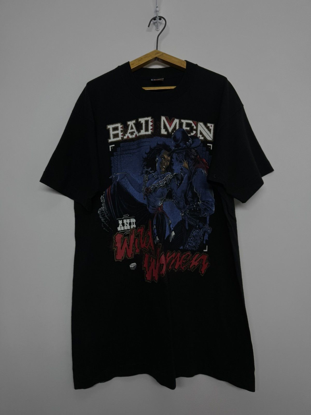 Fruit Of The Loom Vintage Bad Men and Wild Women Graphic T Shirt Size US L / EU 52-54 / 3 - 2 Thumbnail