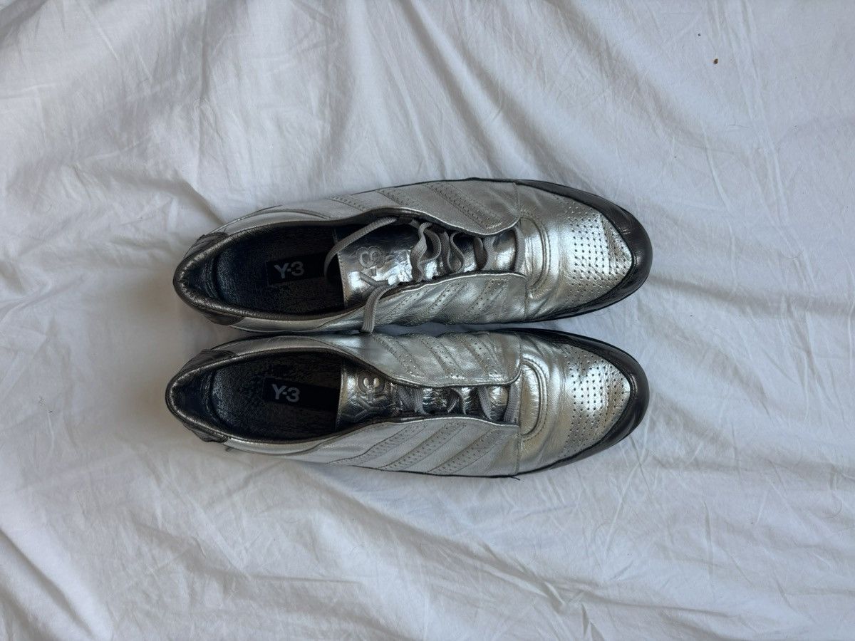 Y-3 Y-3 x Adidas silver metallic sneaker Size US 10.5 / EU 43-44 - 3 Thumbnail