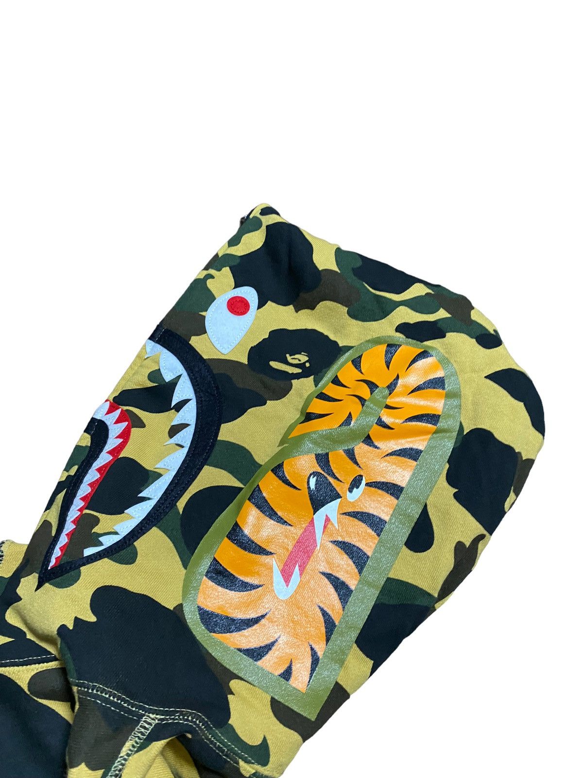 Bape 1st Camo Shark Full Zip Hoodie Size US M / EU 48-50 / 2 - 4 Thumbnail