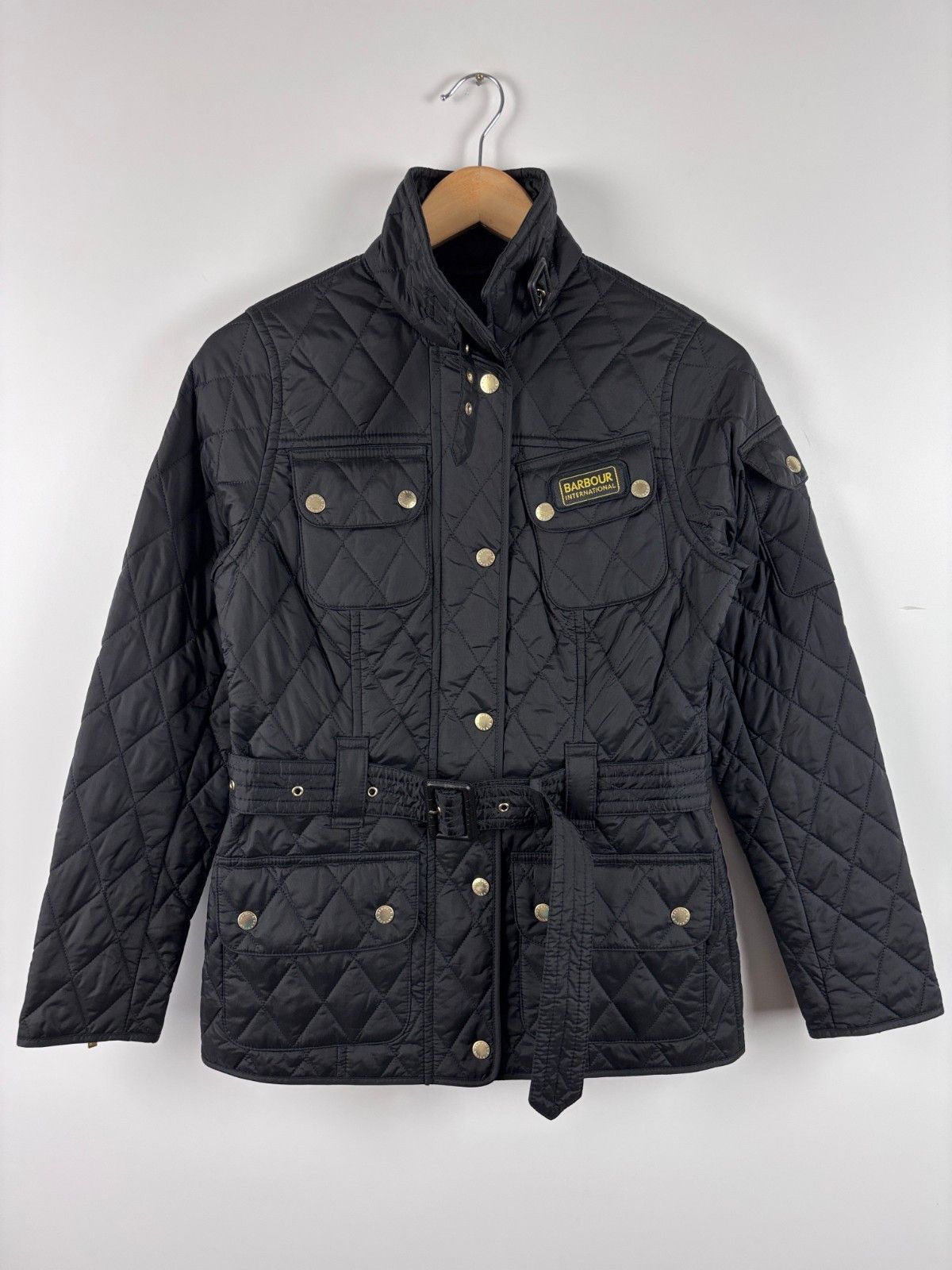 Barbour Barbour International Quilted Belted Jacket Black Size US 4 Size S / US 4 / IT 40 - 1 Thumbnail