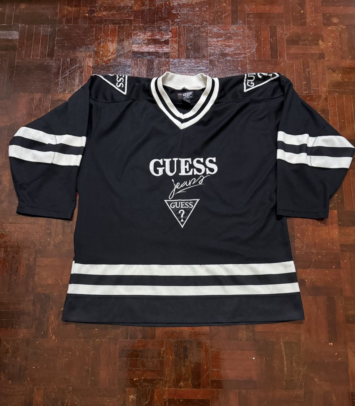 Guess Very rare Vintage 90’s Guess Hockey jersey Size US XXL / EU 58 / 5 - 1 Thumbnail