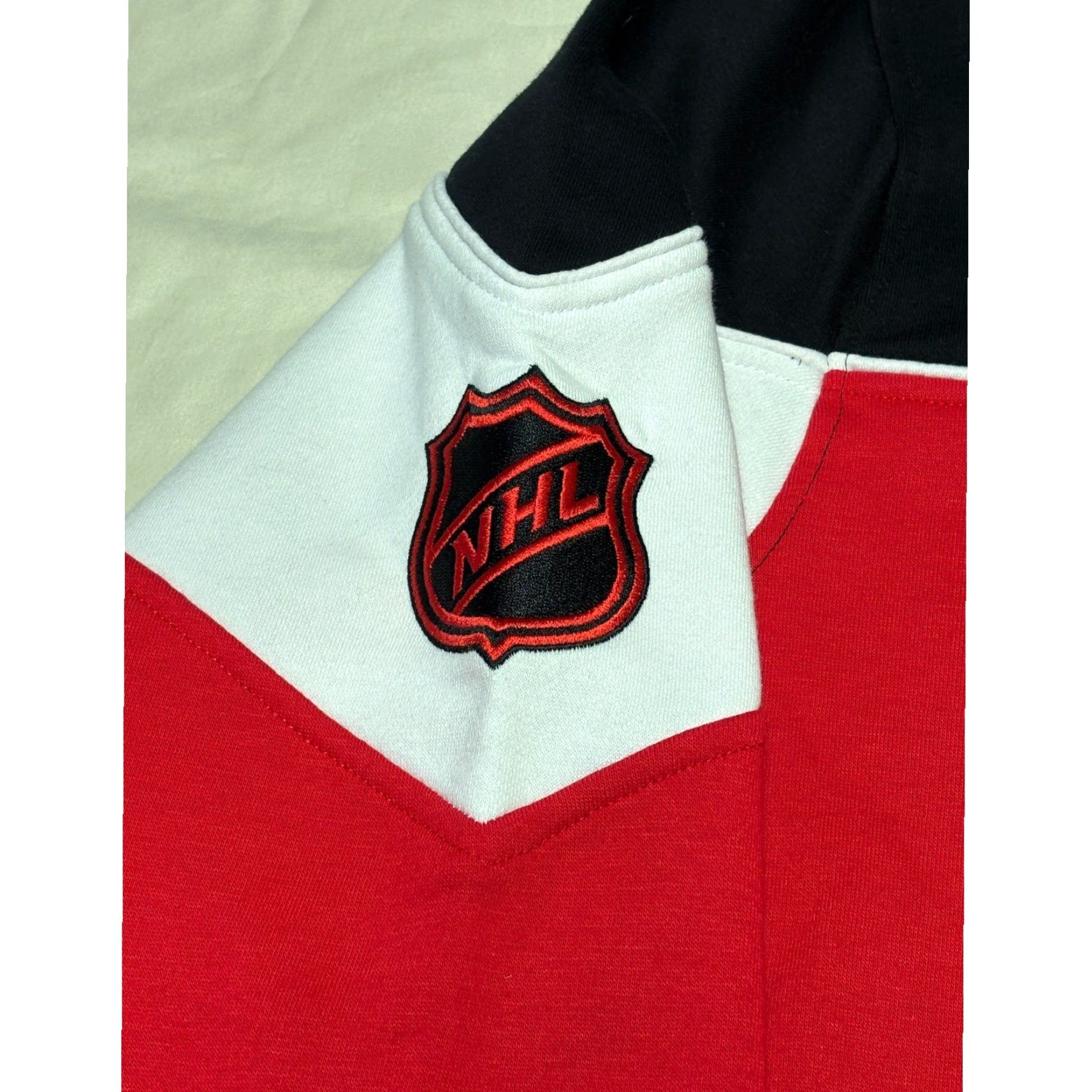 Starter NWT Starter NHL New Jersey Devils Full Zip Hoodie Mens XL Red Black White Size US XL / EU 56 / 4 - 4 Thumbnail