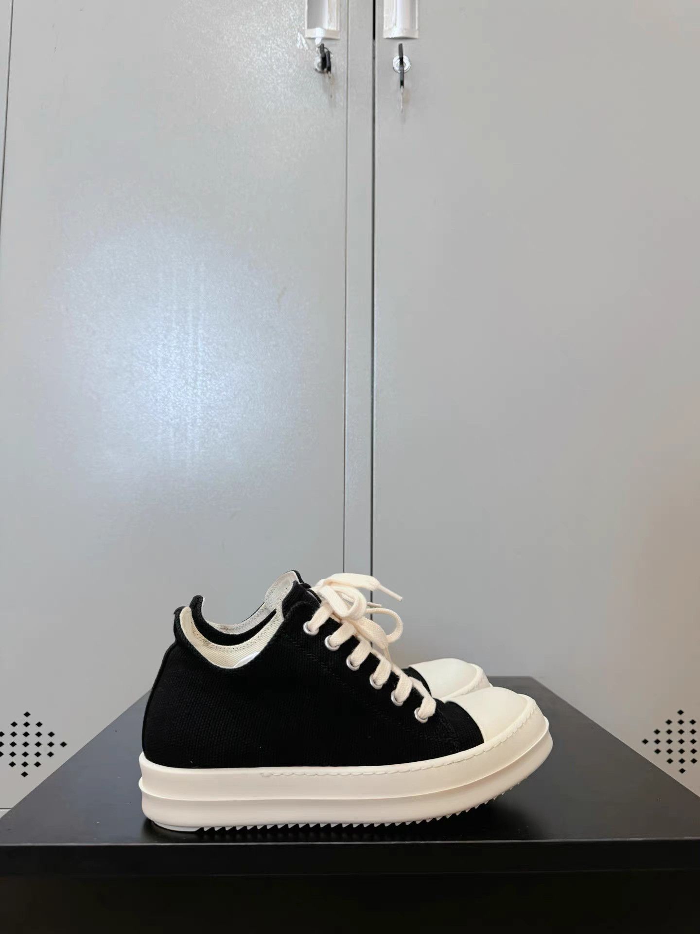 Rick Owens Rick Owens Drkshdw low-top Converse sneakers Size US 5 / IT 35 - 8 Thumbnail