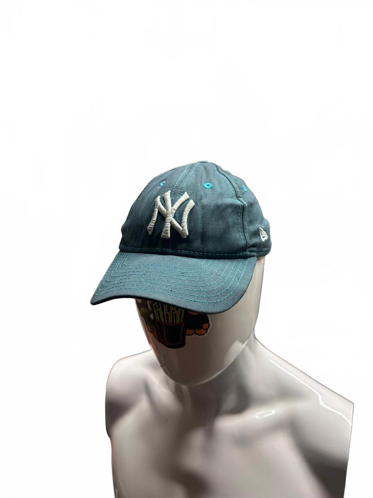 New Era New York Yankees Vintage Cap - Stylish Denim Look Size ONE SIZE - 2 Thumbnail