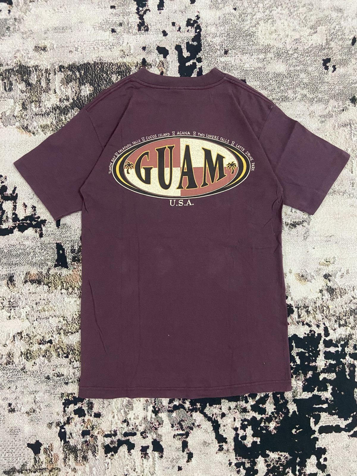 Vintage Vintage 90s Guam USA tee shirt Size US M / EU 48-50 / 2 - 1 Thumbnail