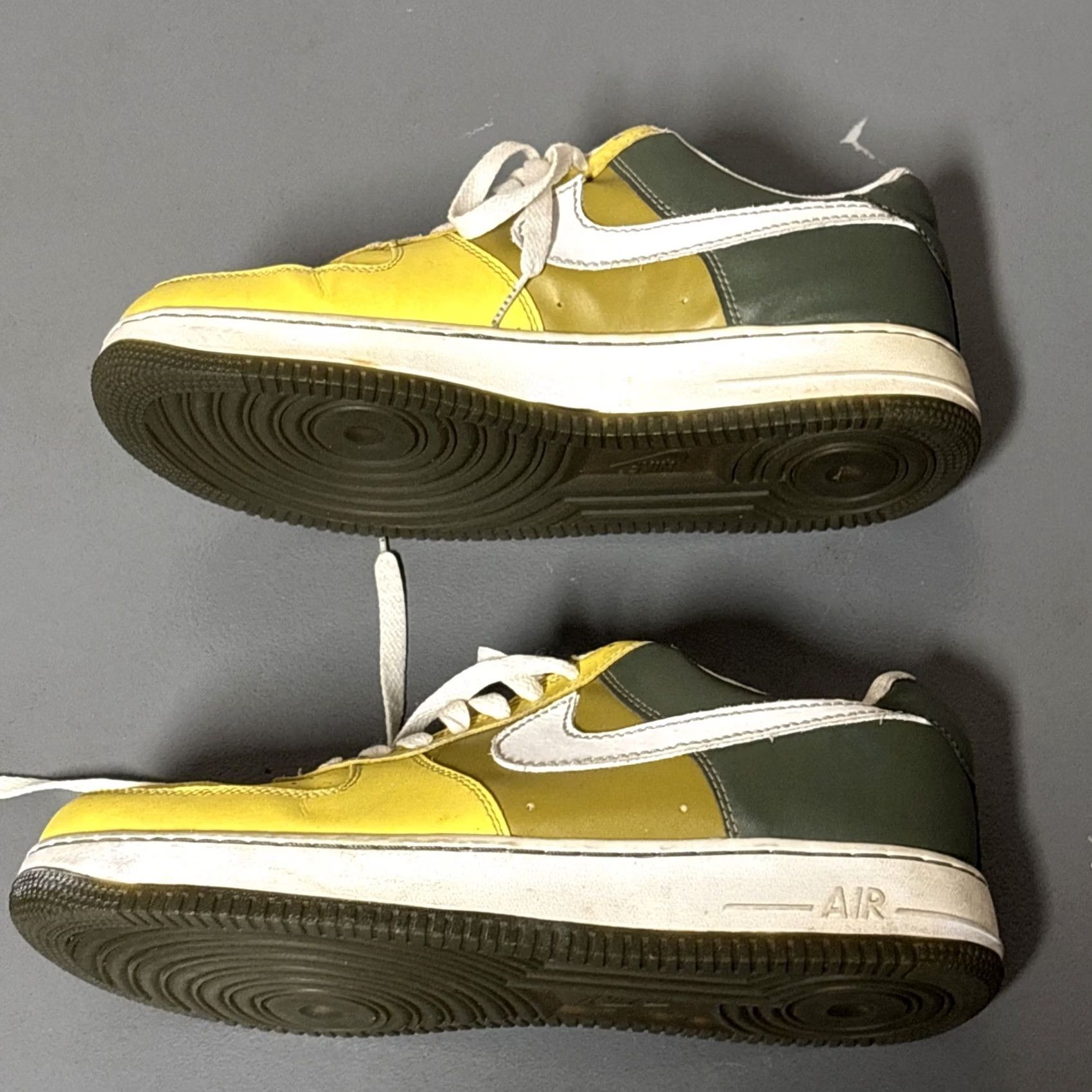Nike Nike Air Force 1 Sneaker Mens 11 Low Top Yellow Olive Forest Green Rare Overall Used Excellent Mens Size US L / EU 52-54 / 3 - 7 Thumbnail